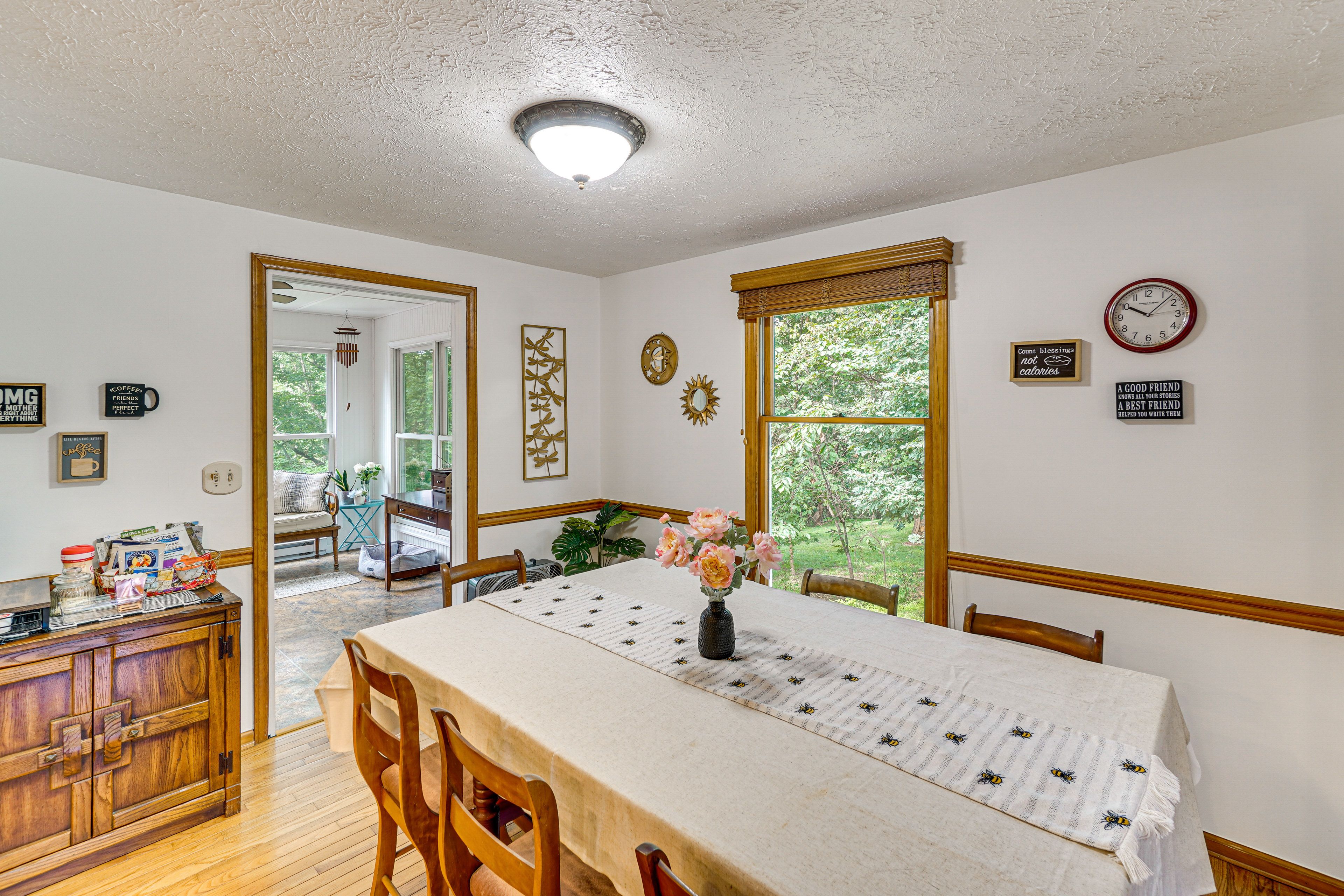 Dining Room | Dishware & Flatware