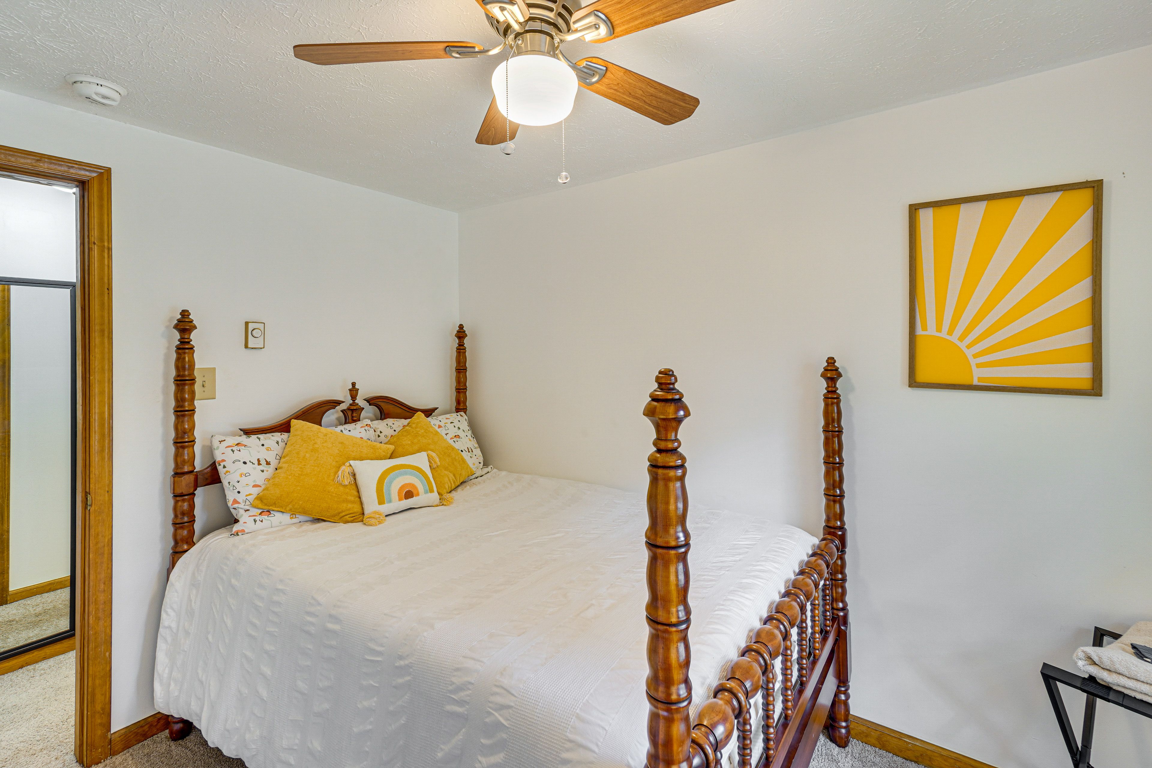 Bedroom 3 | Queen Bed