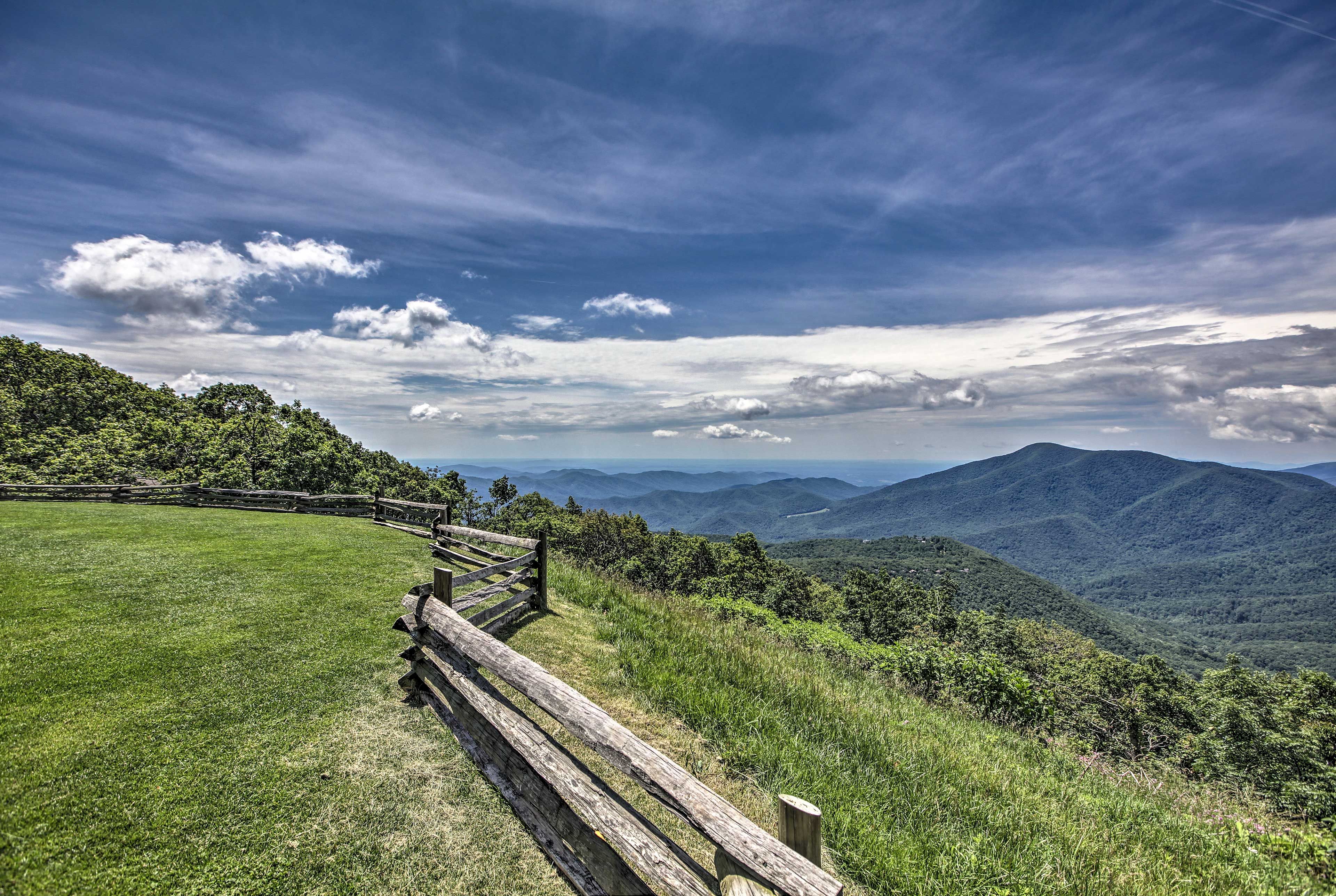 Laurelwood Condos | Mountain Views