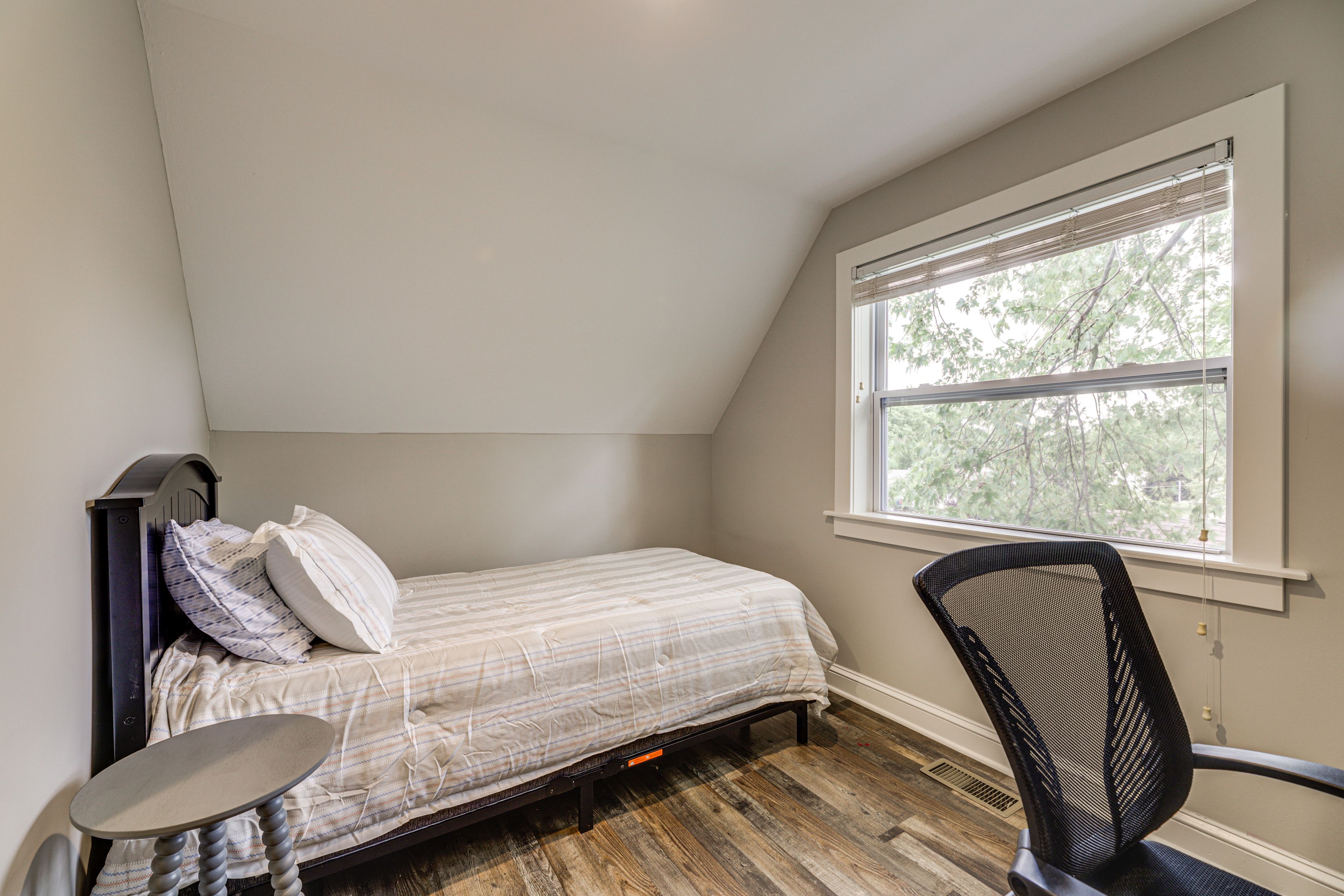 Bedroom 4 | Twin Bed | 2nd Floor