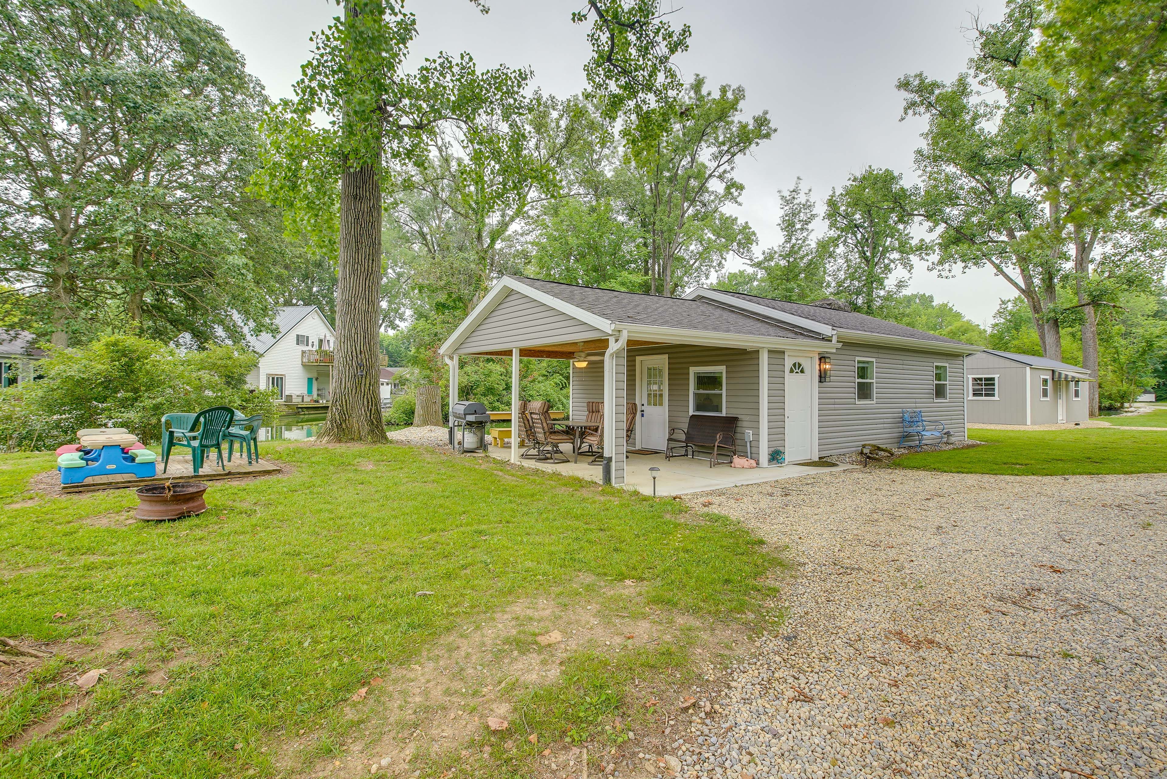 St Marys Vacation Rental | Studio | 1BA | 600 Sq Ft | Small Step Required