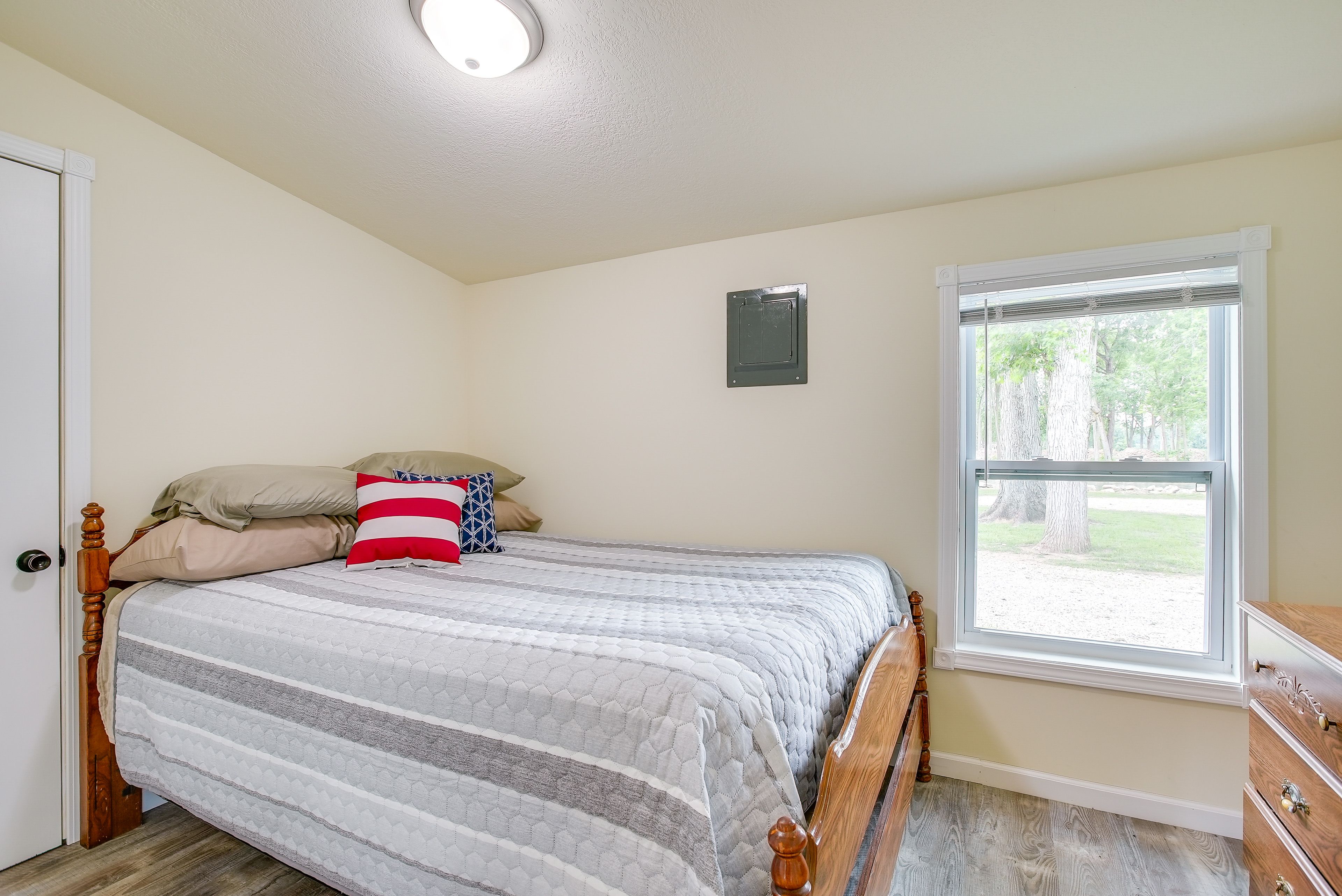 Bedroom 2 | Full Bed