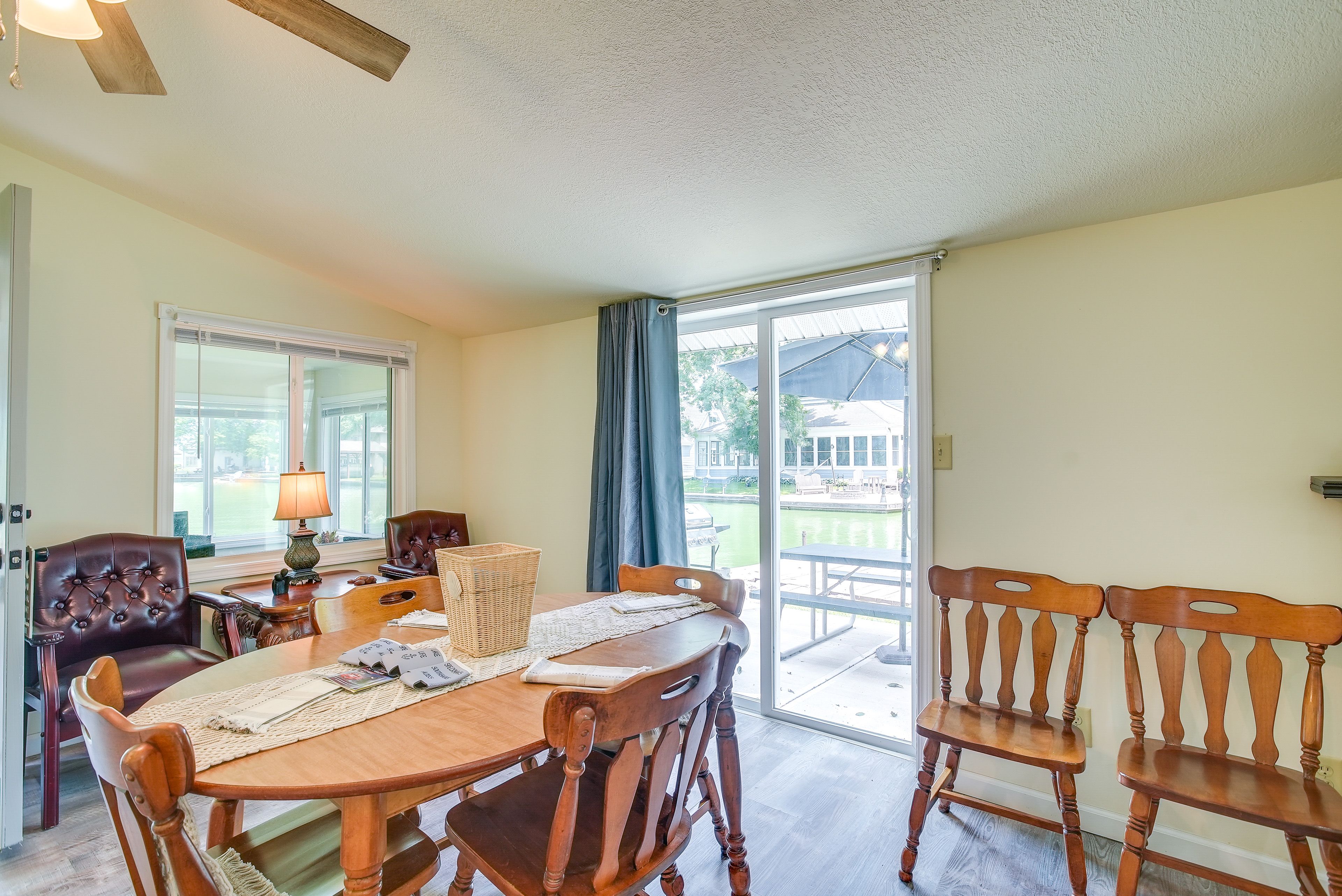 Dining Area | Dishware & Flatware