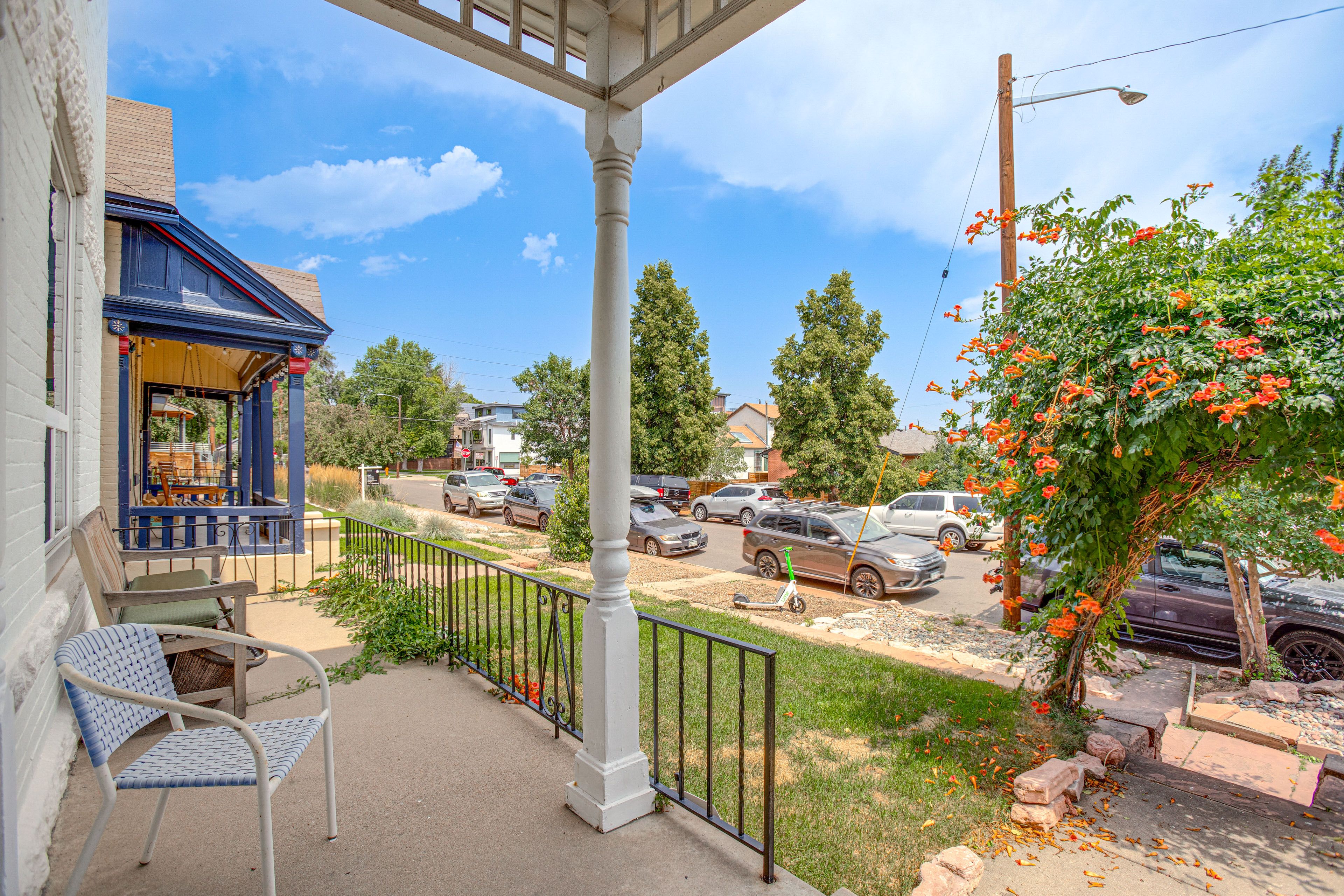 Front Porch | Seating