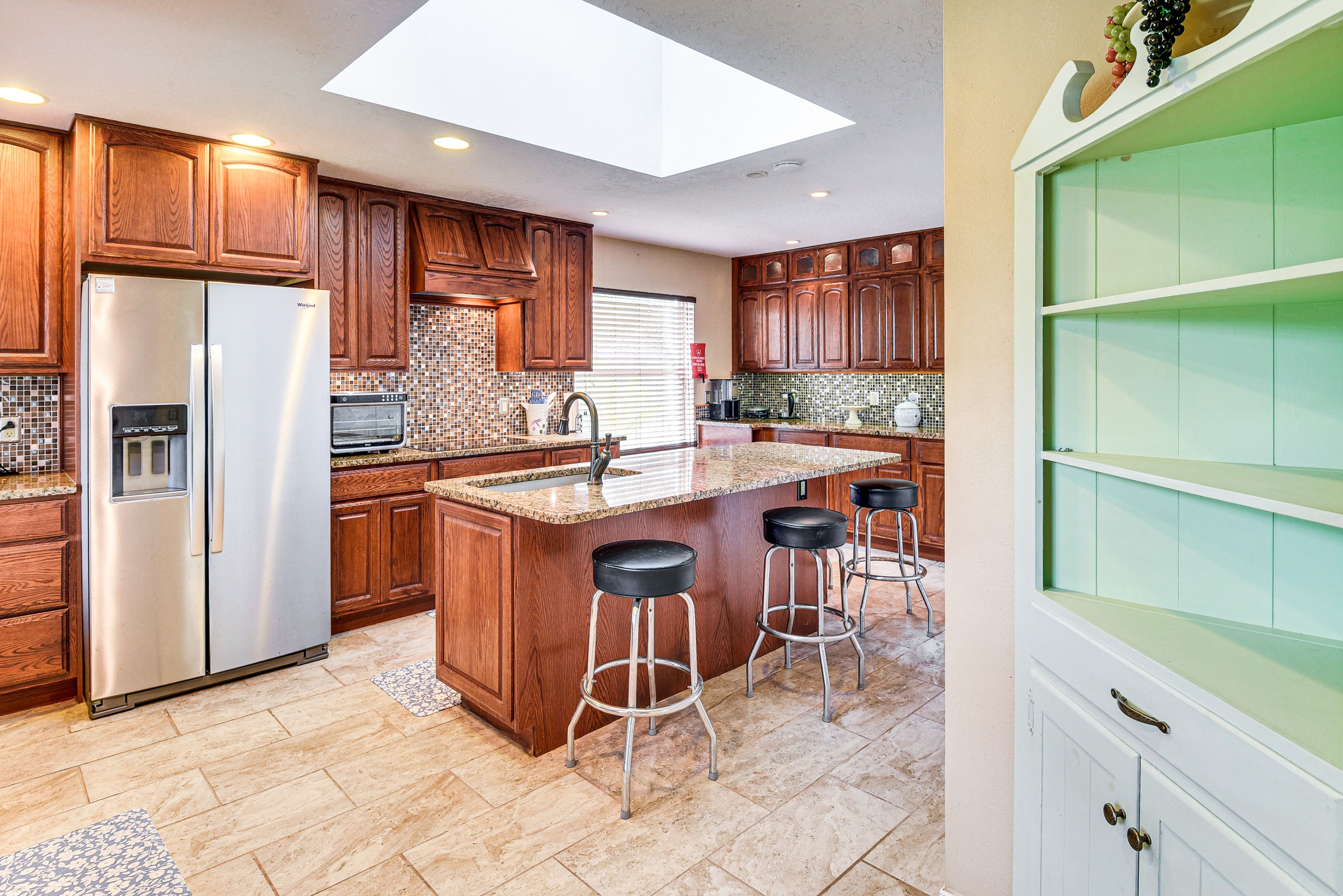 Kitchen | Refrigerator | Toaster Oven