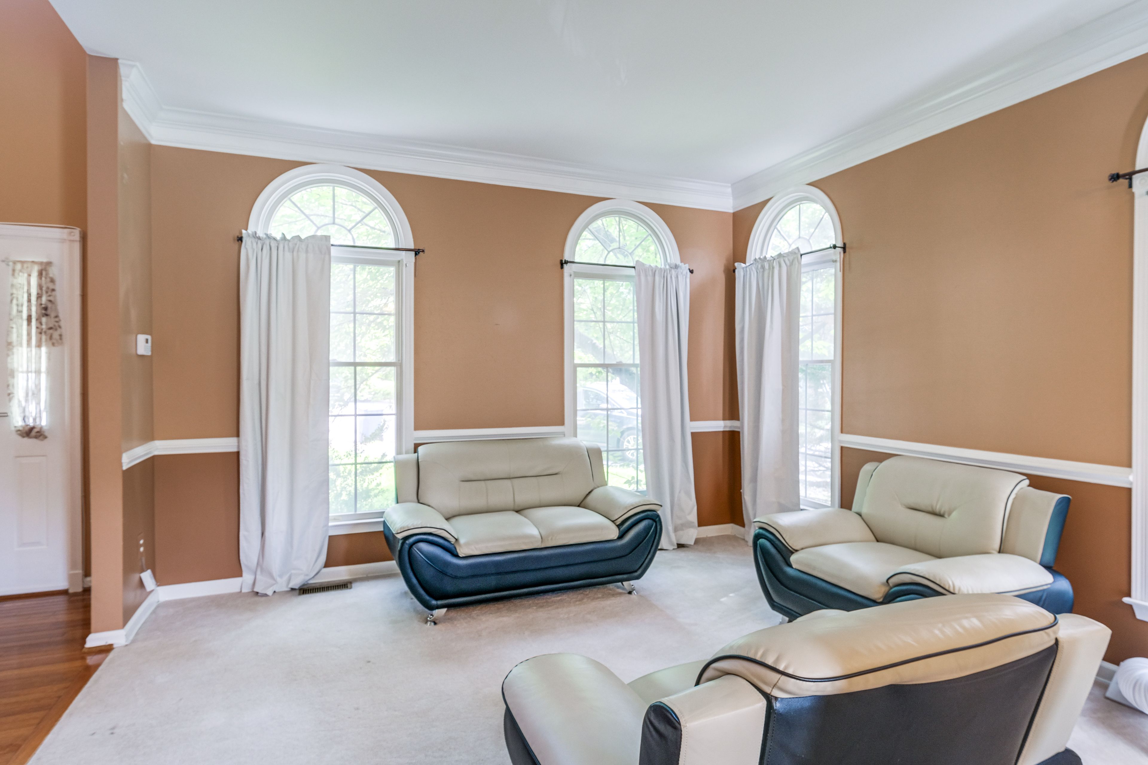 Front Room | 1st Floor