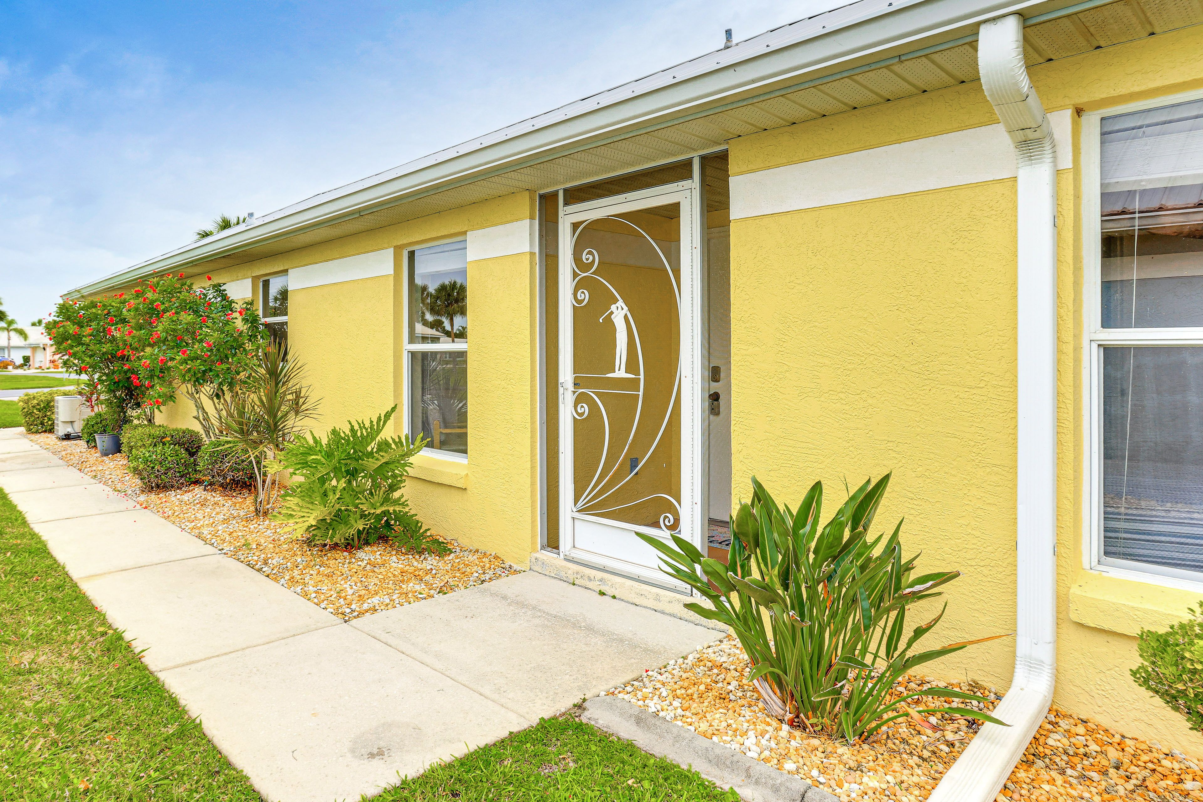 Condo Exterior | Private Entrance