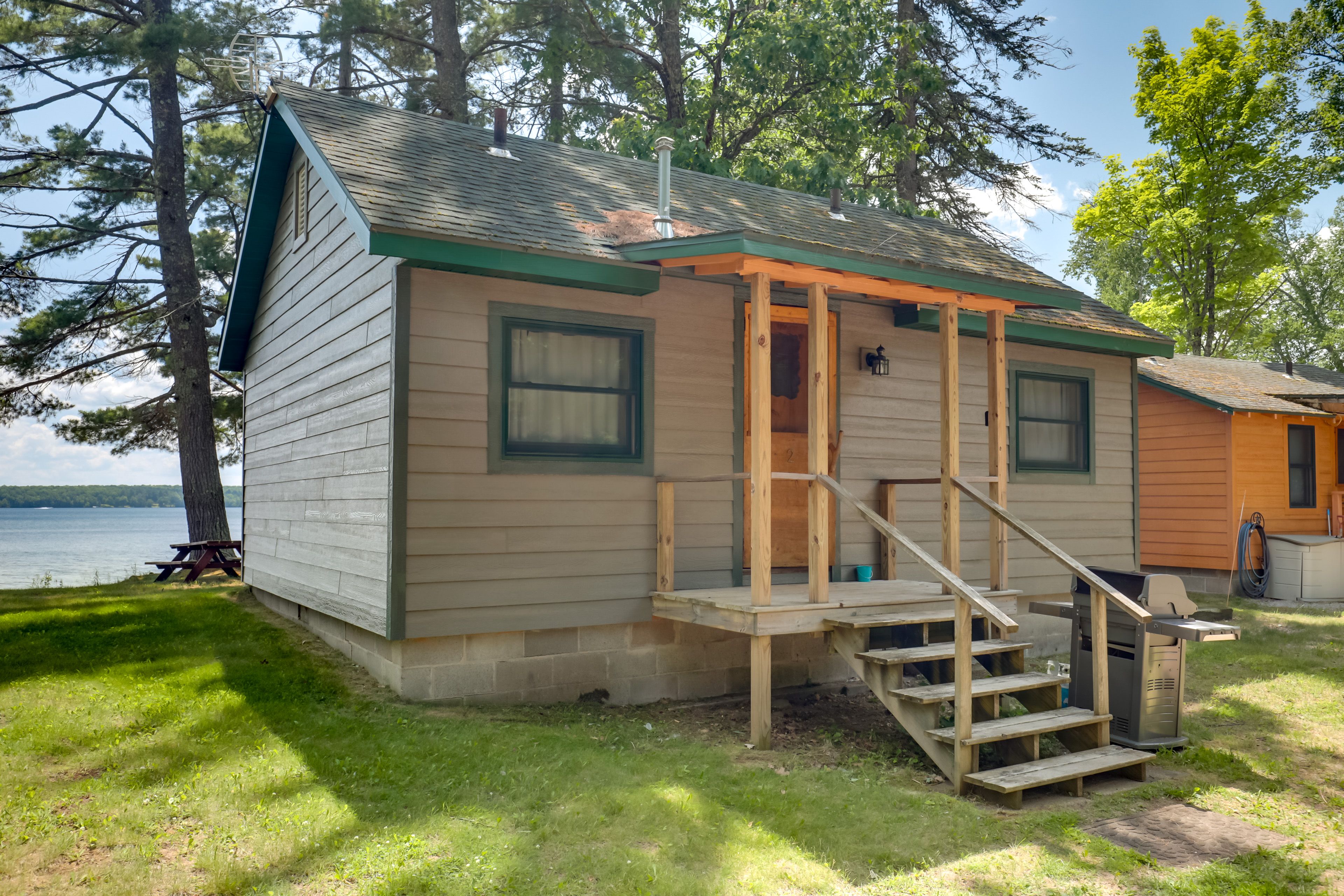 Conover Vacation Rental | 2BR | 1BA | 800 Sq Ft | Stairs Required