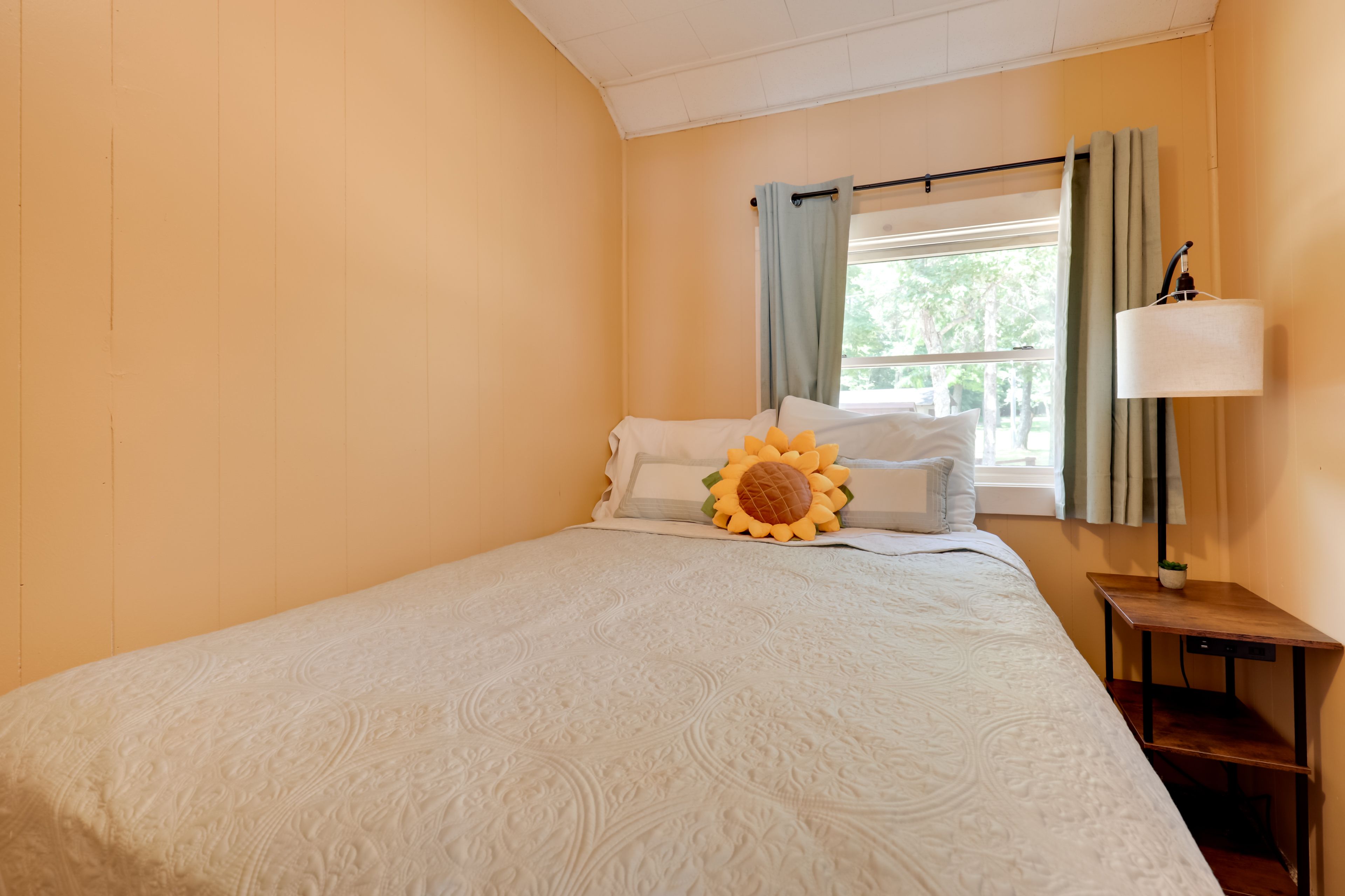 Bedroom 2 | Full Bed
