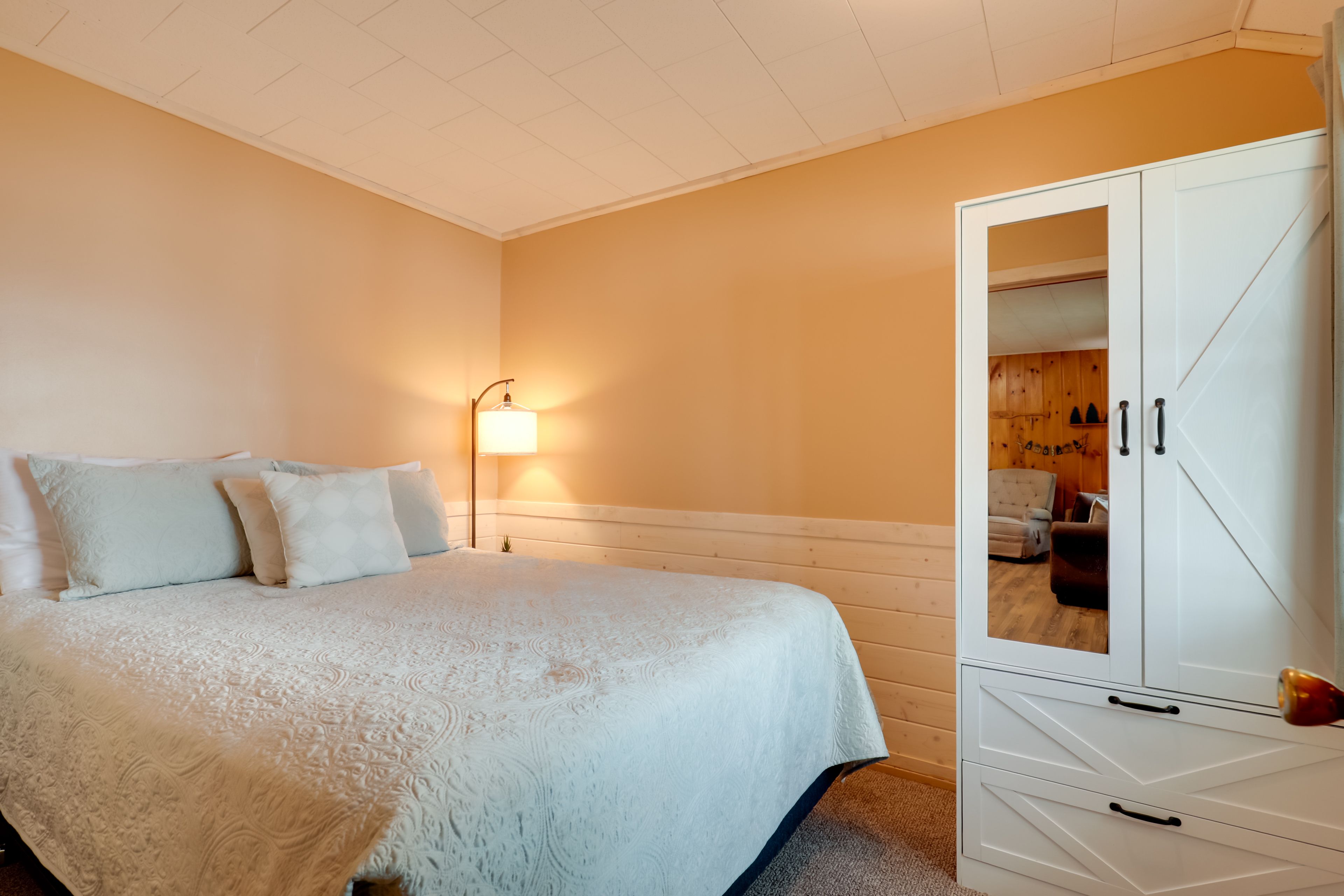 Bedroom 1 | Queen Bed | Linens Provided
