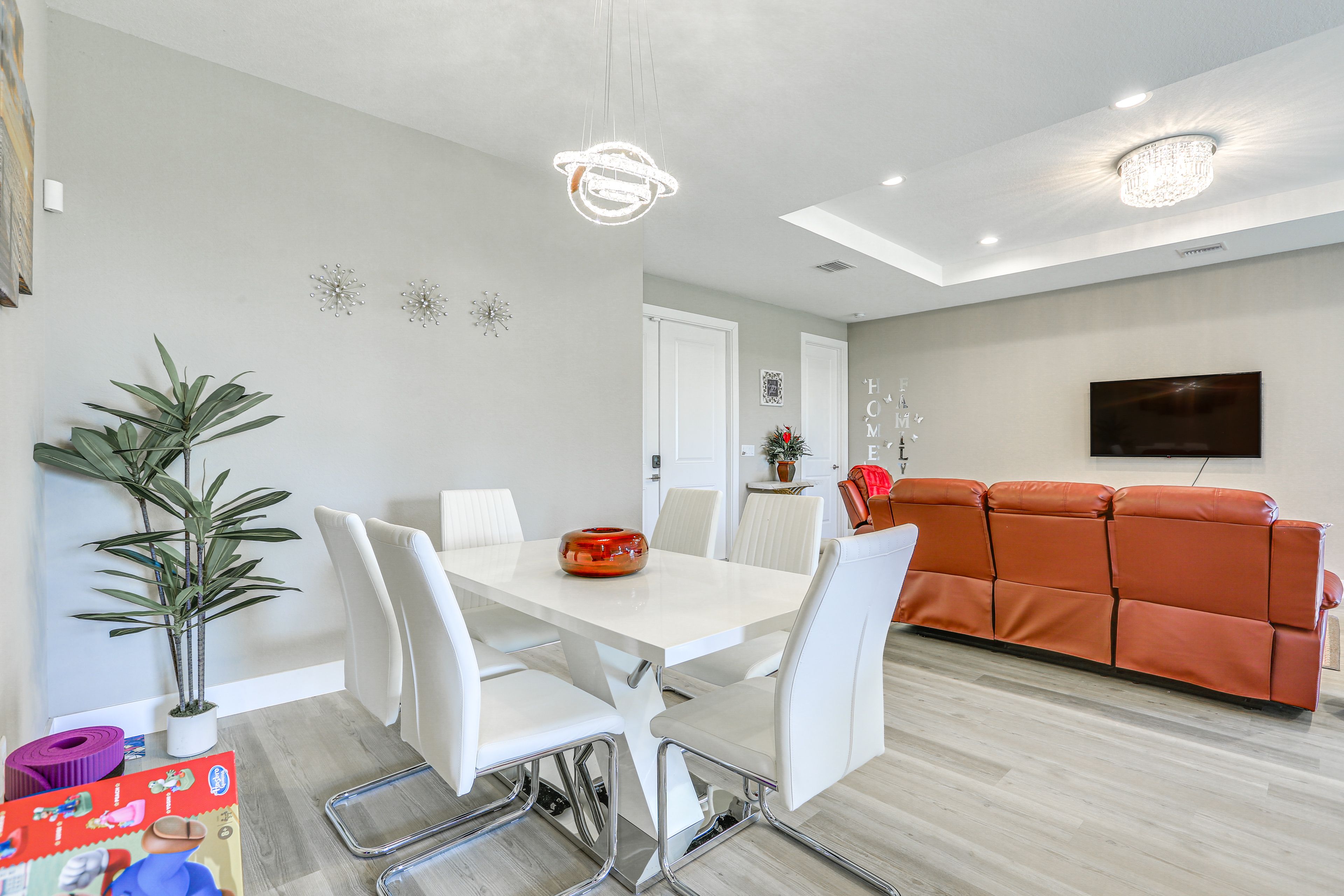 Dining Area | Dishware & Flatware