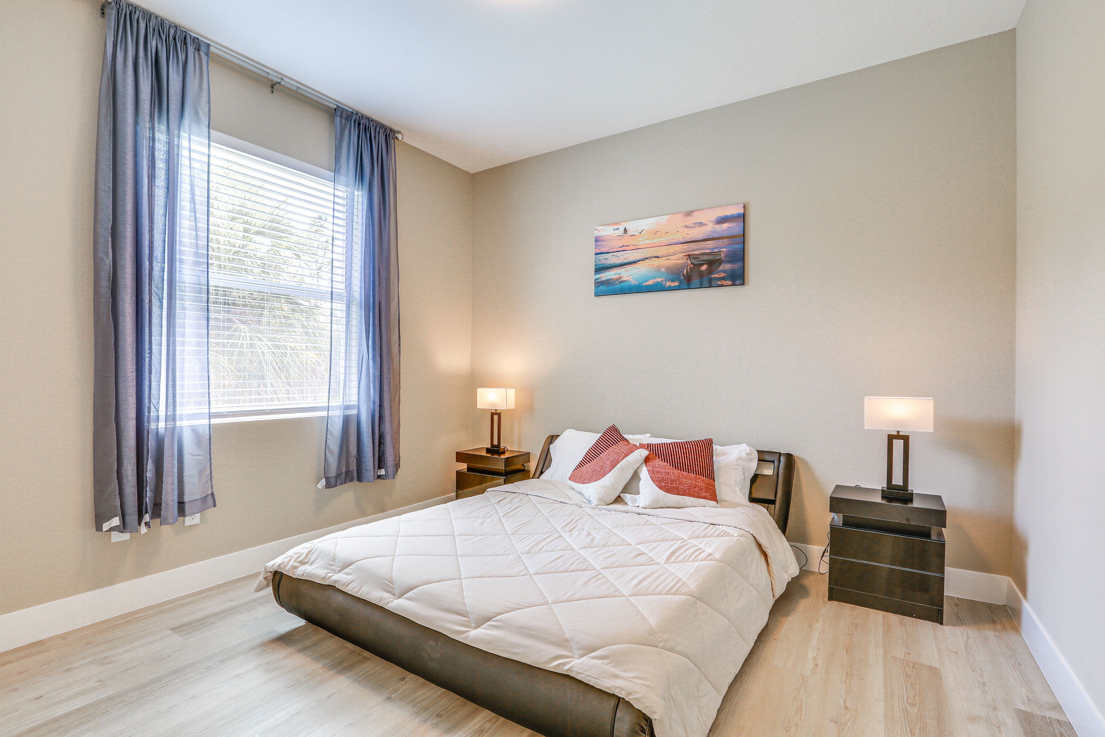 Bedroom 3 | Queen Bed