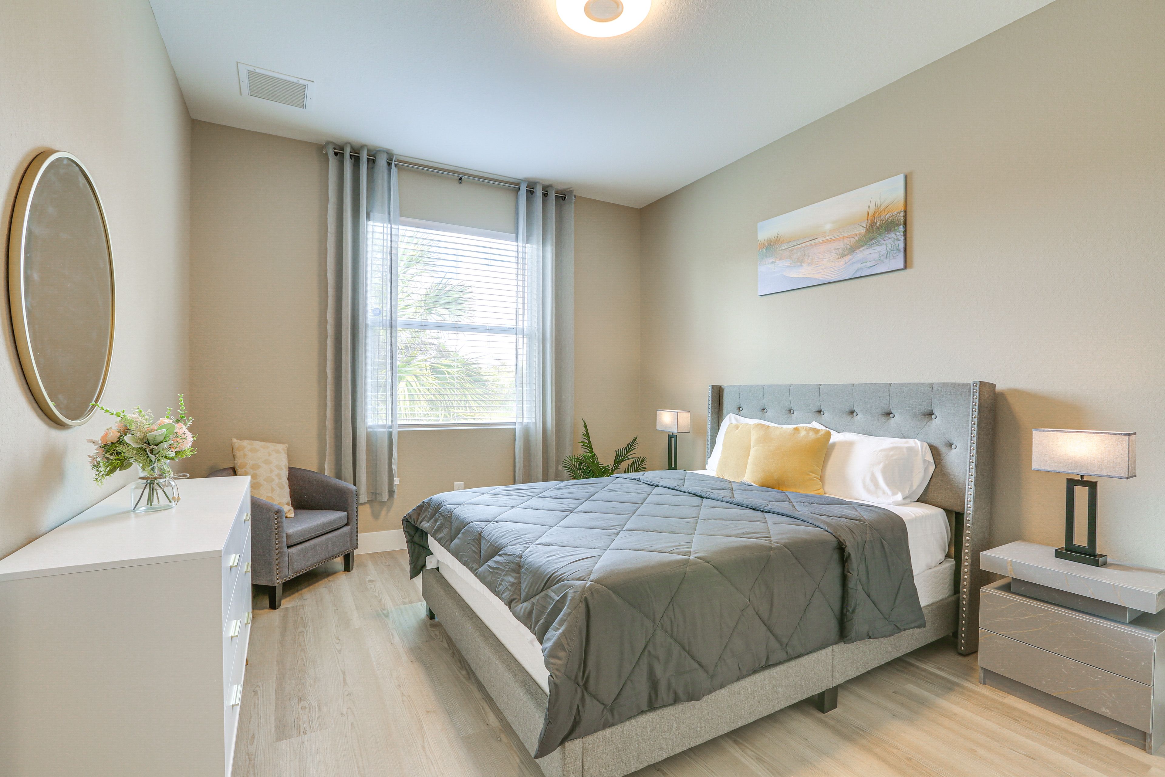 Bedroom 2 | Queen Bed