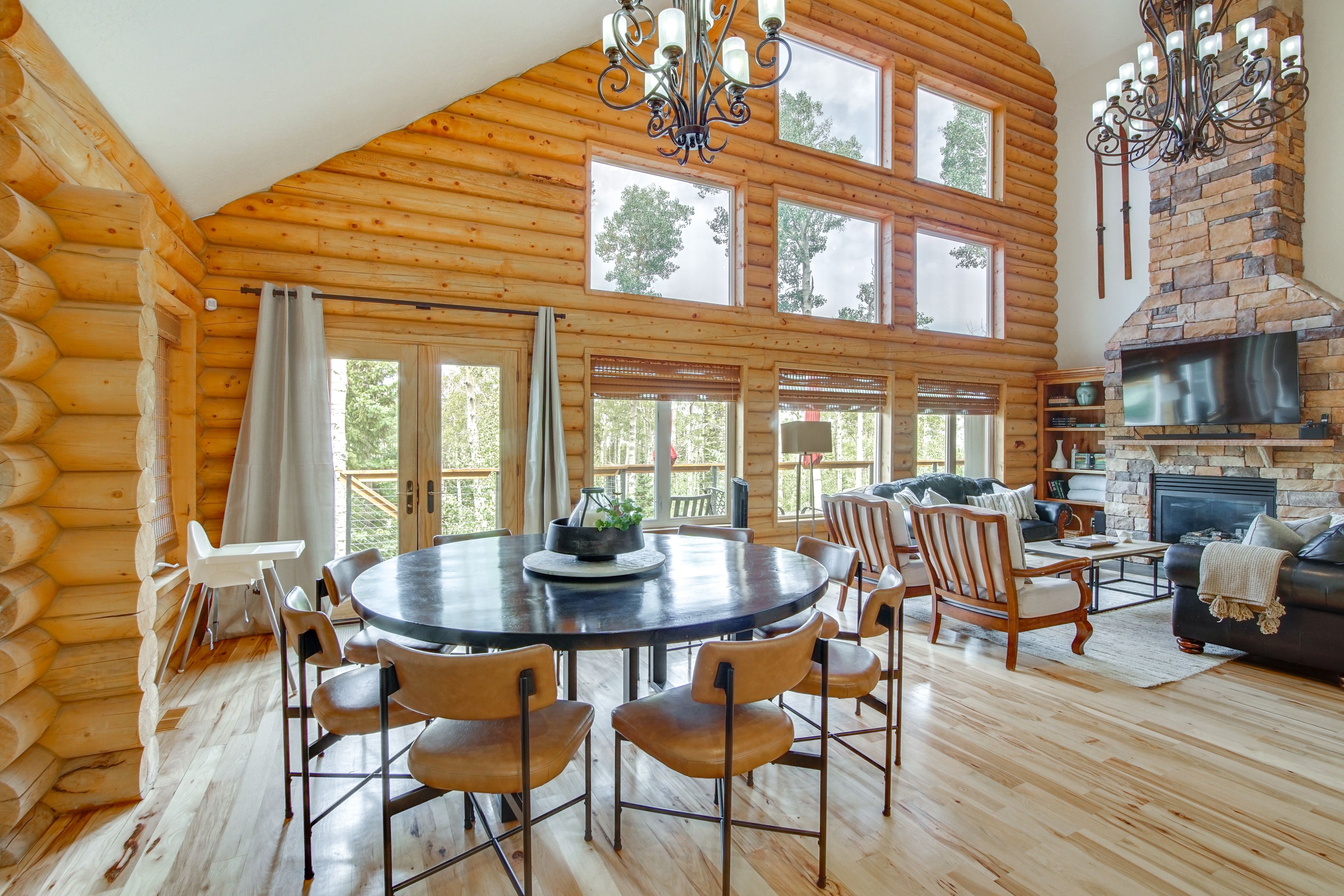 Dining Area | Picture Windows