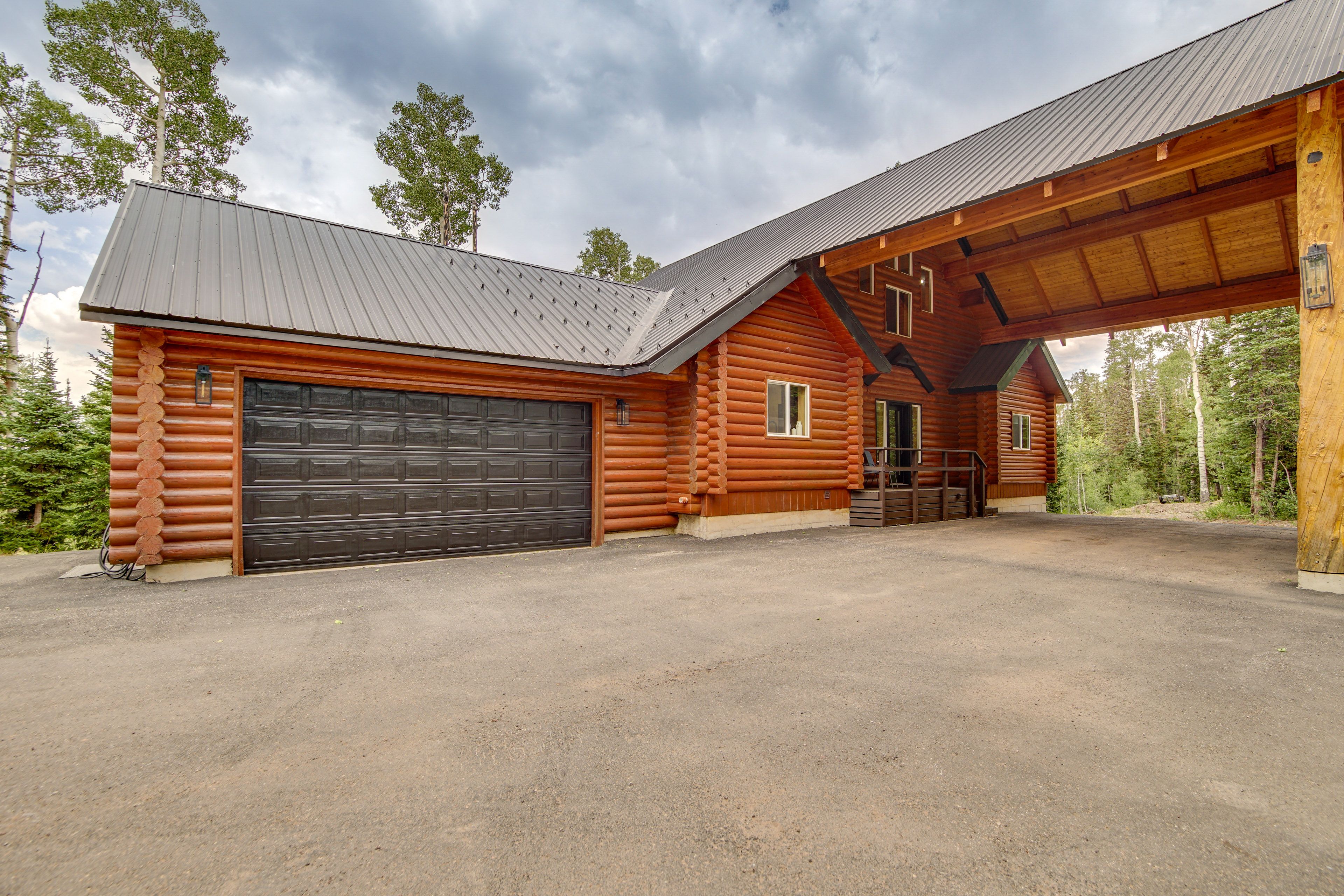 Parking | Carport (3 Vehicles) | Driveway (3 Vehicles) | RV Parking
