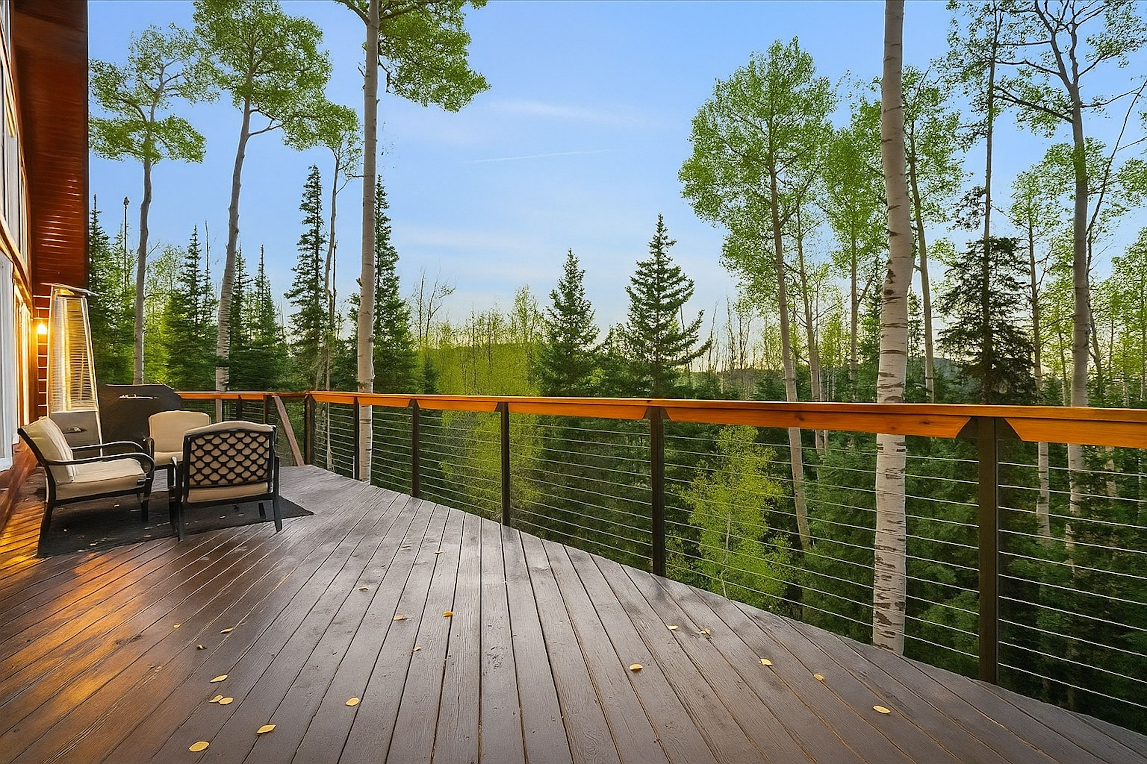 Deck w/ Seating | Gas Grill & Heaters