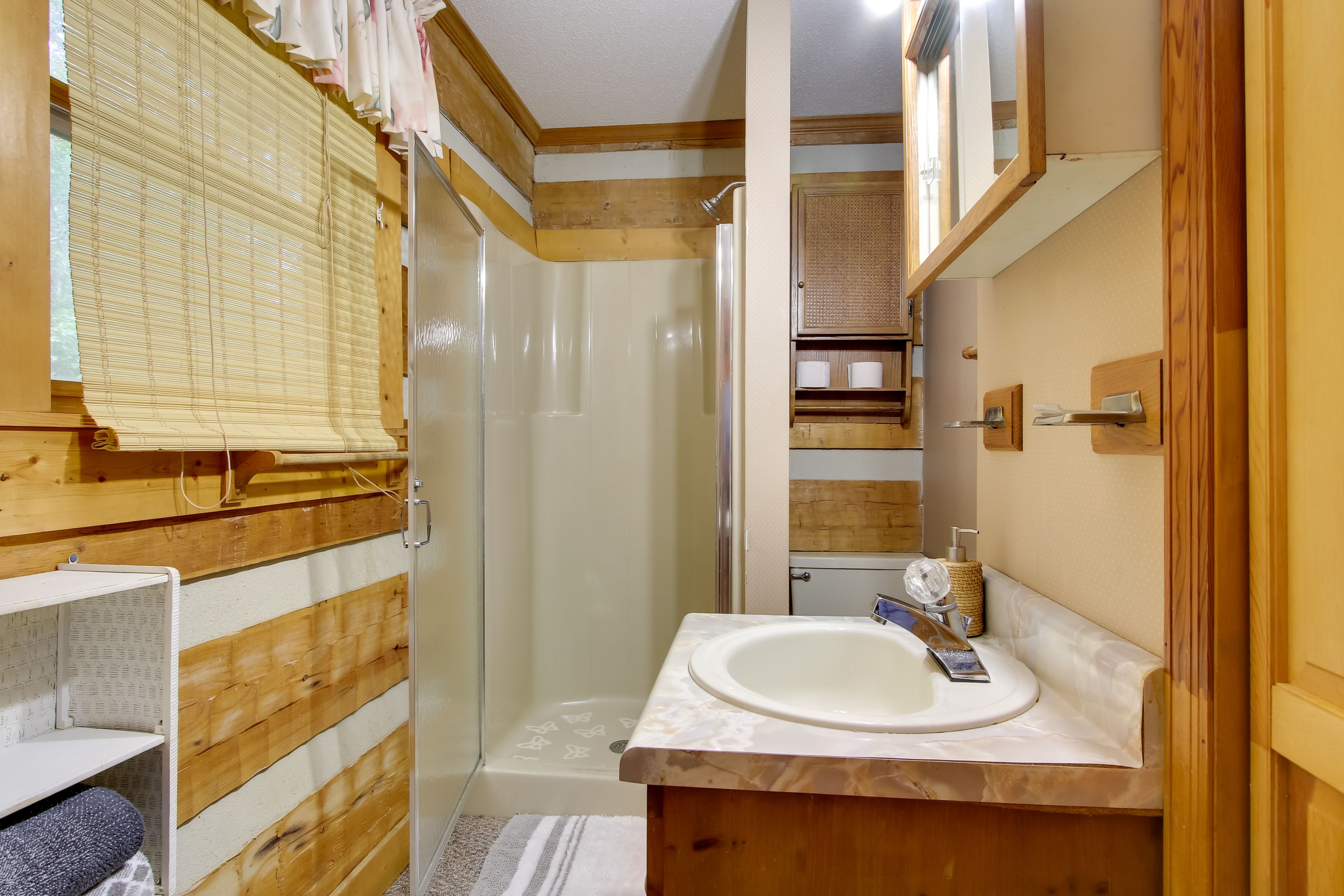 Bathroom | Towels Provided