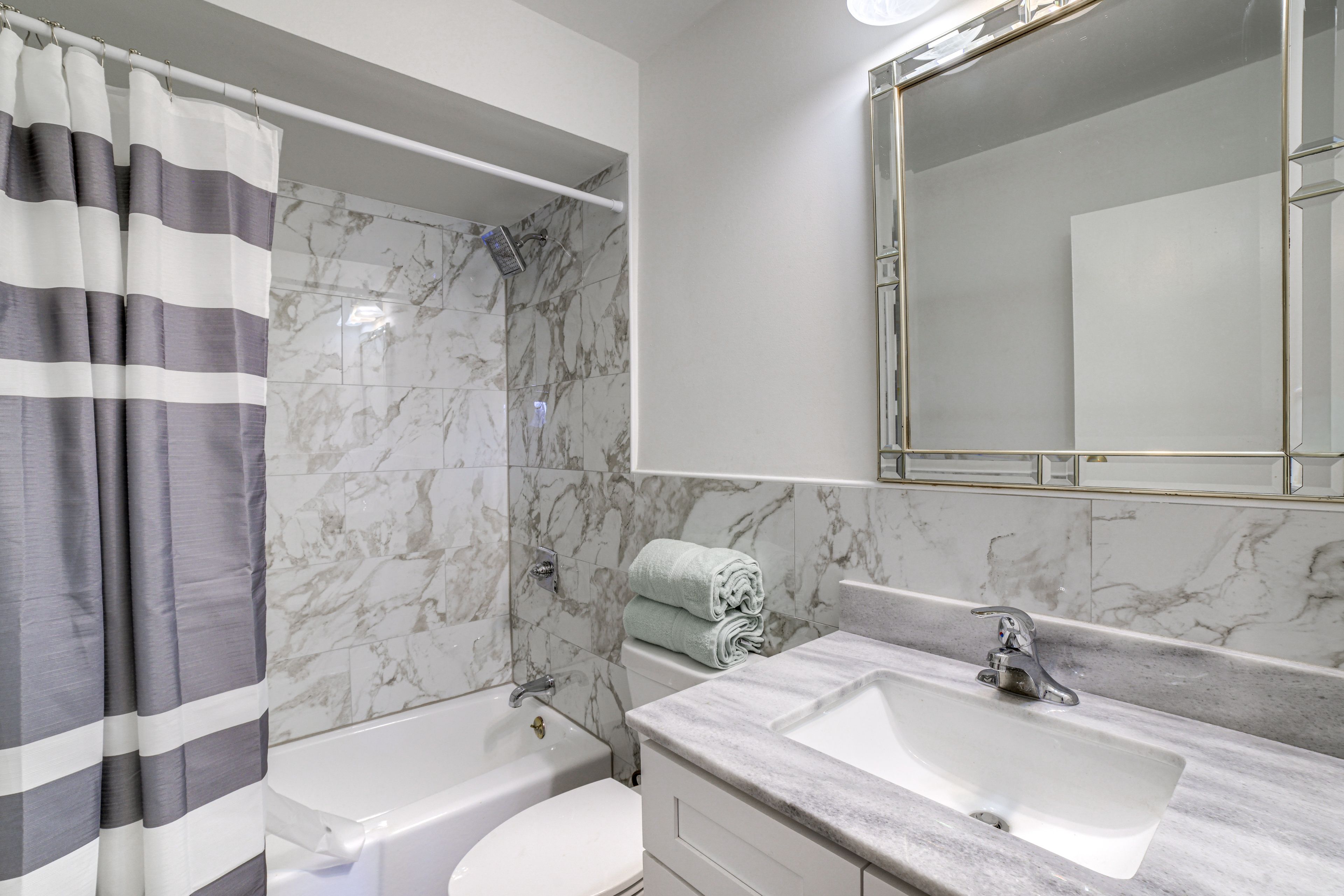 Full Bathroom