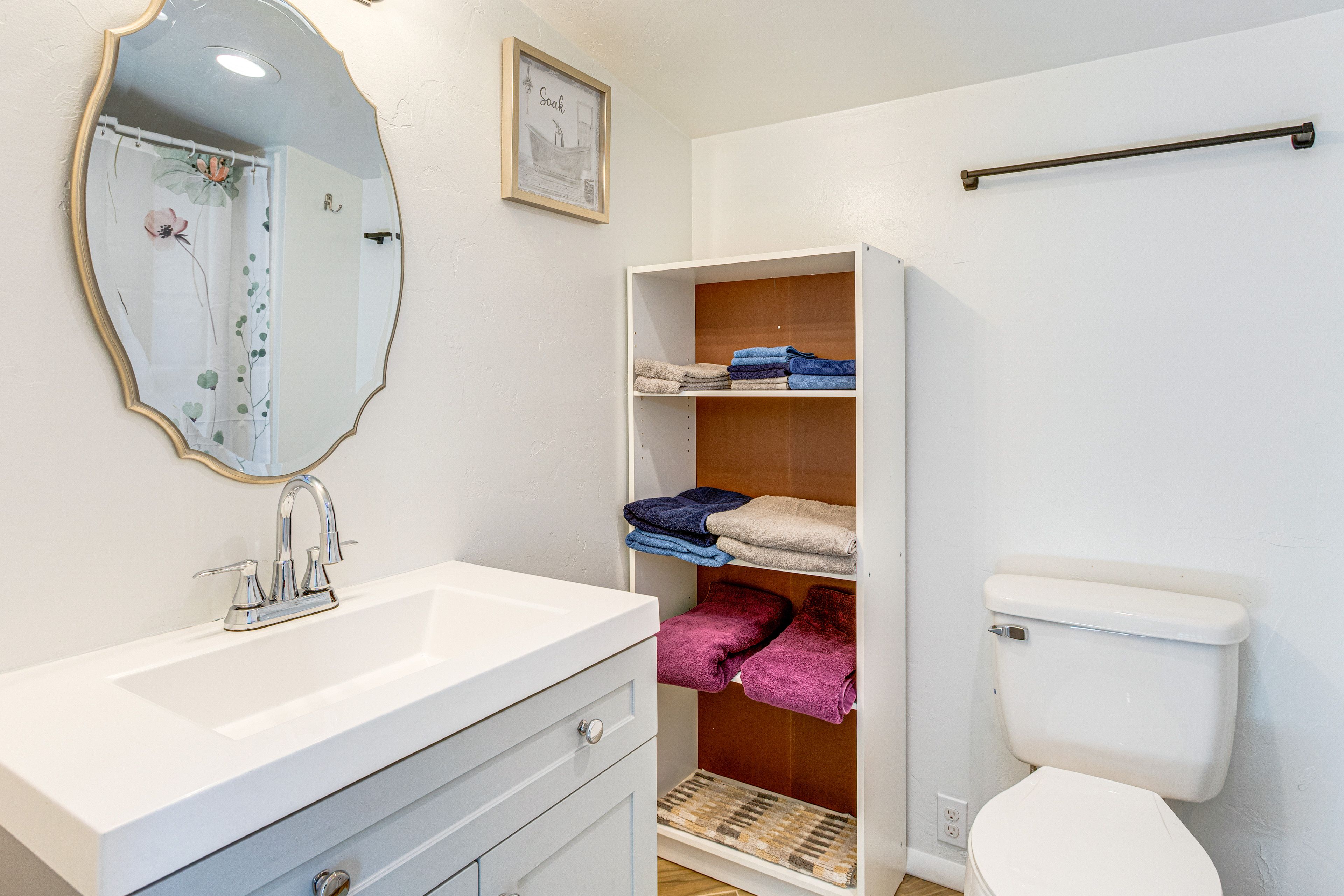 En-Suite Bathroom | Towels Provided