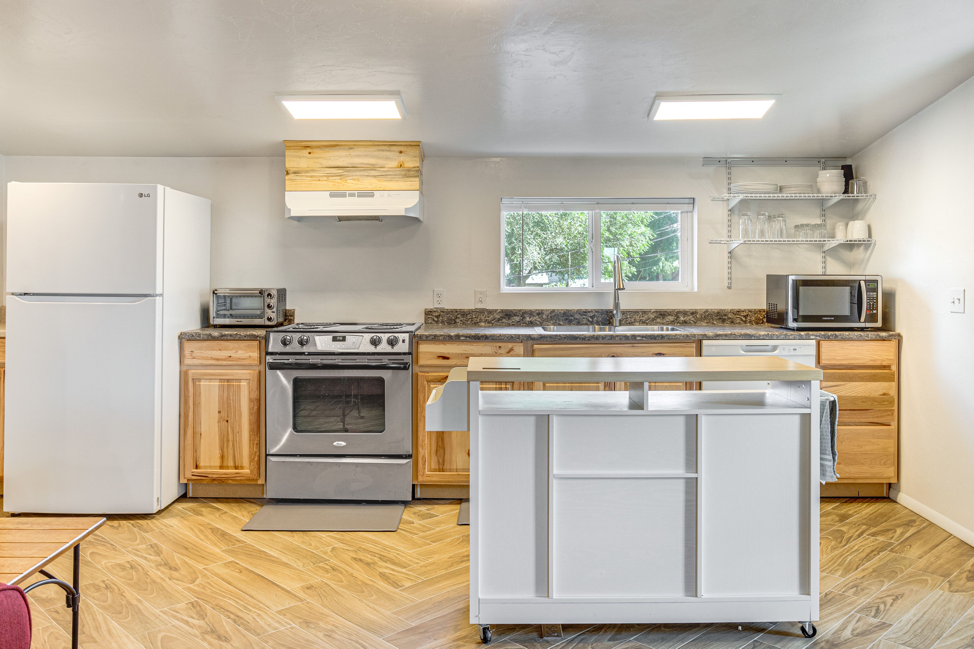 Kitchen | Toaster Oven | Drip Coffee Maker