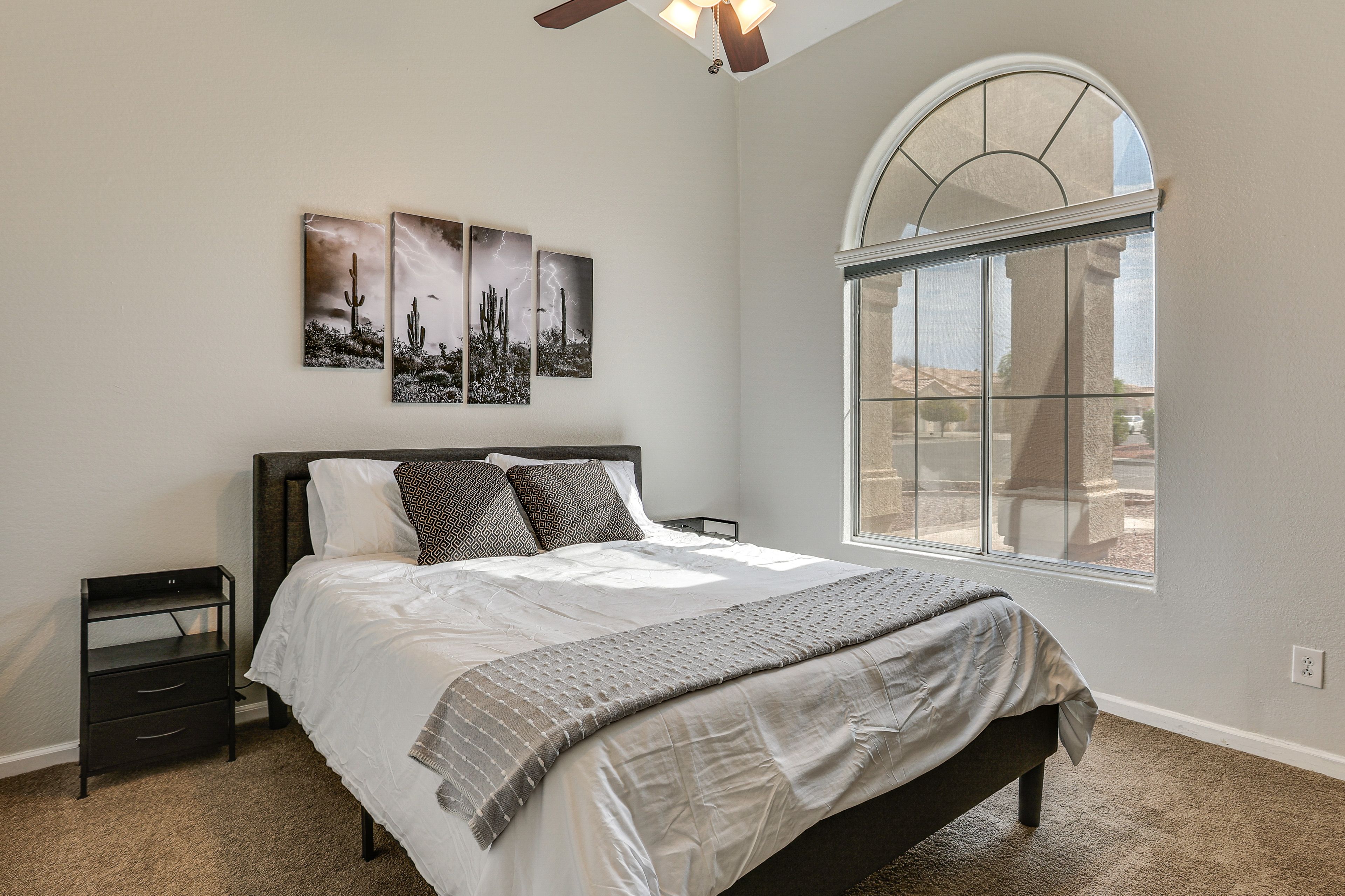 Bedroom 2 | Queen Bed