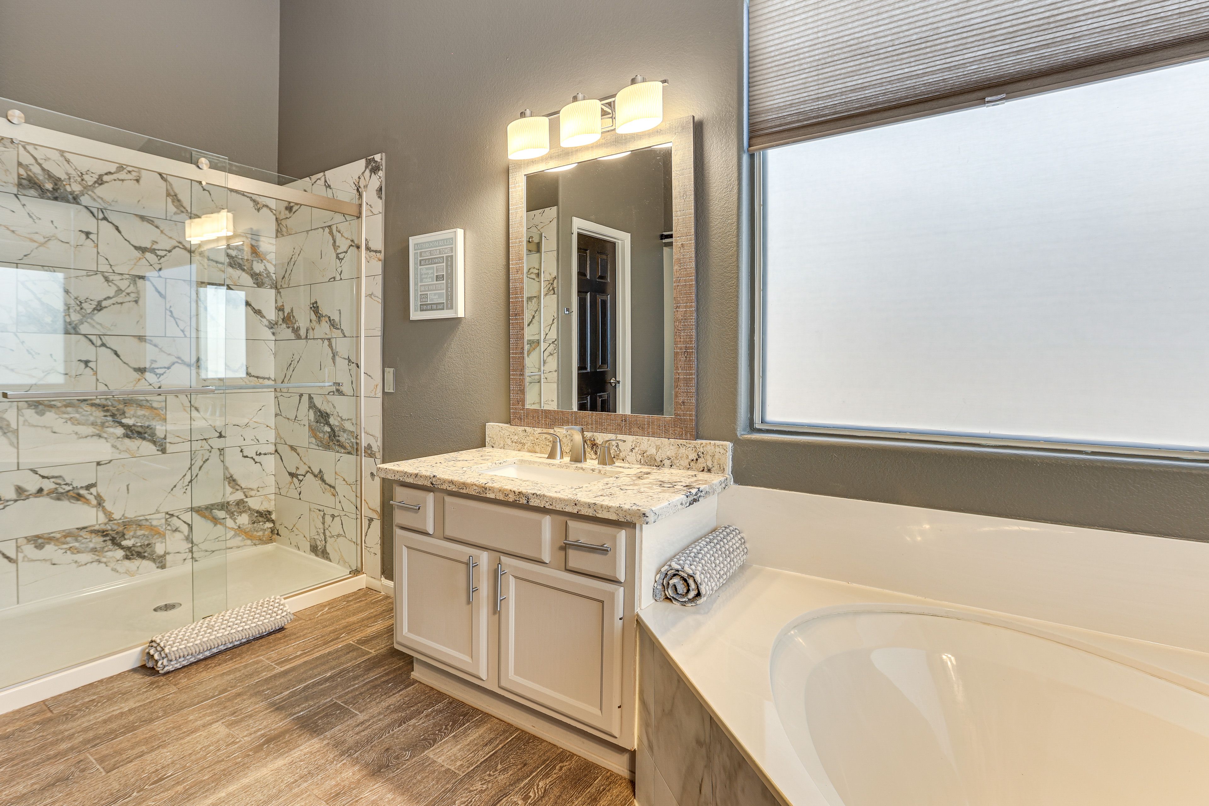 En-Suite Bathroom | Towels Provided