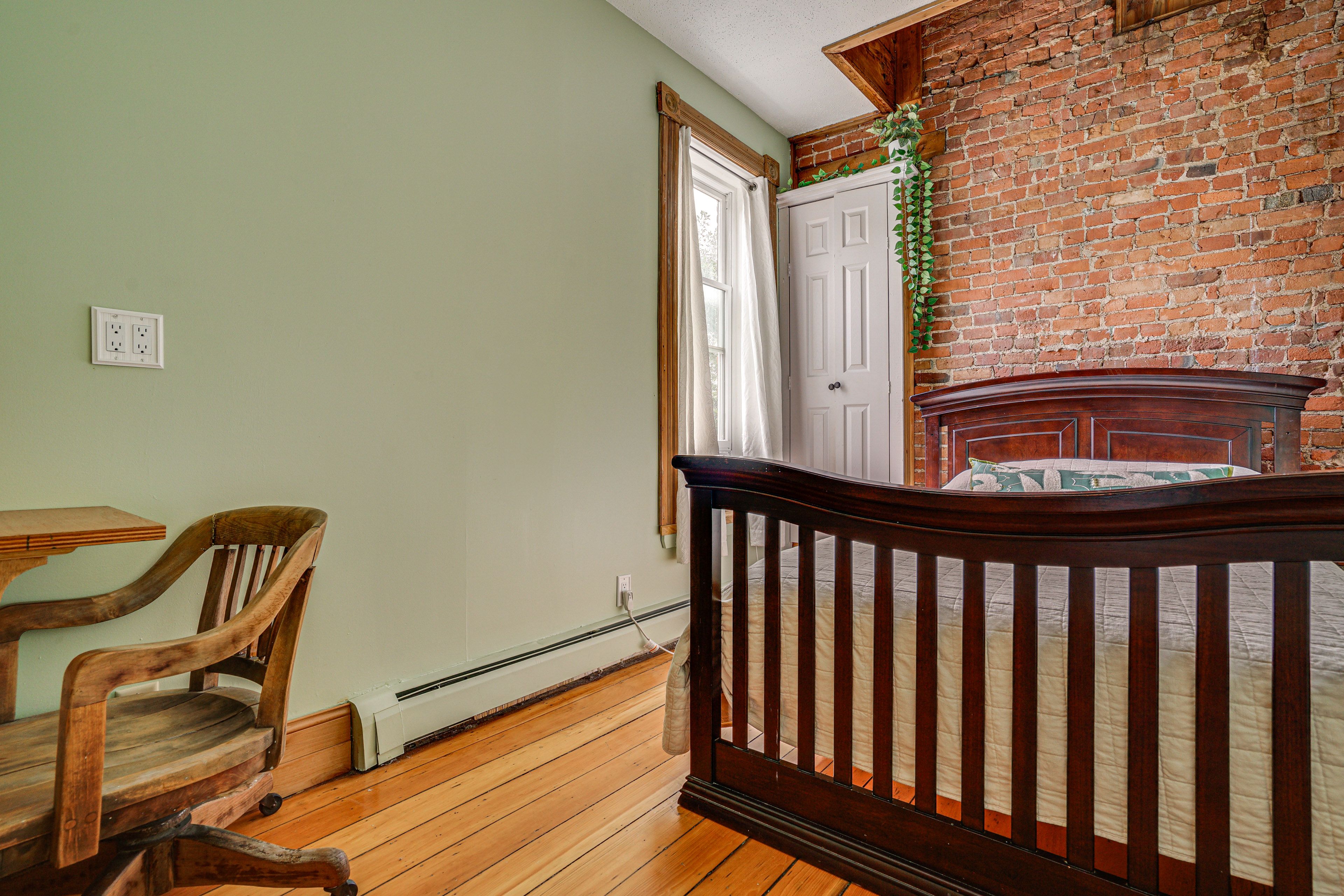 Bedroom 2 | 2nd Floor | Full Bed | Dedicated Workspace