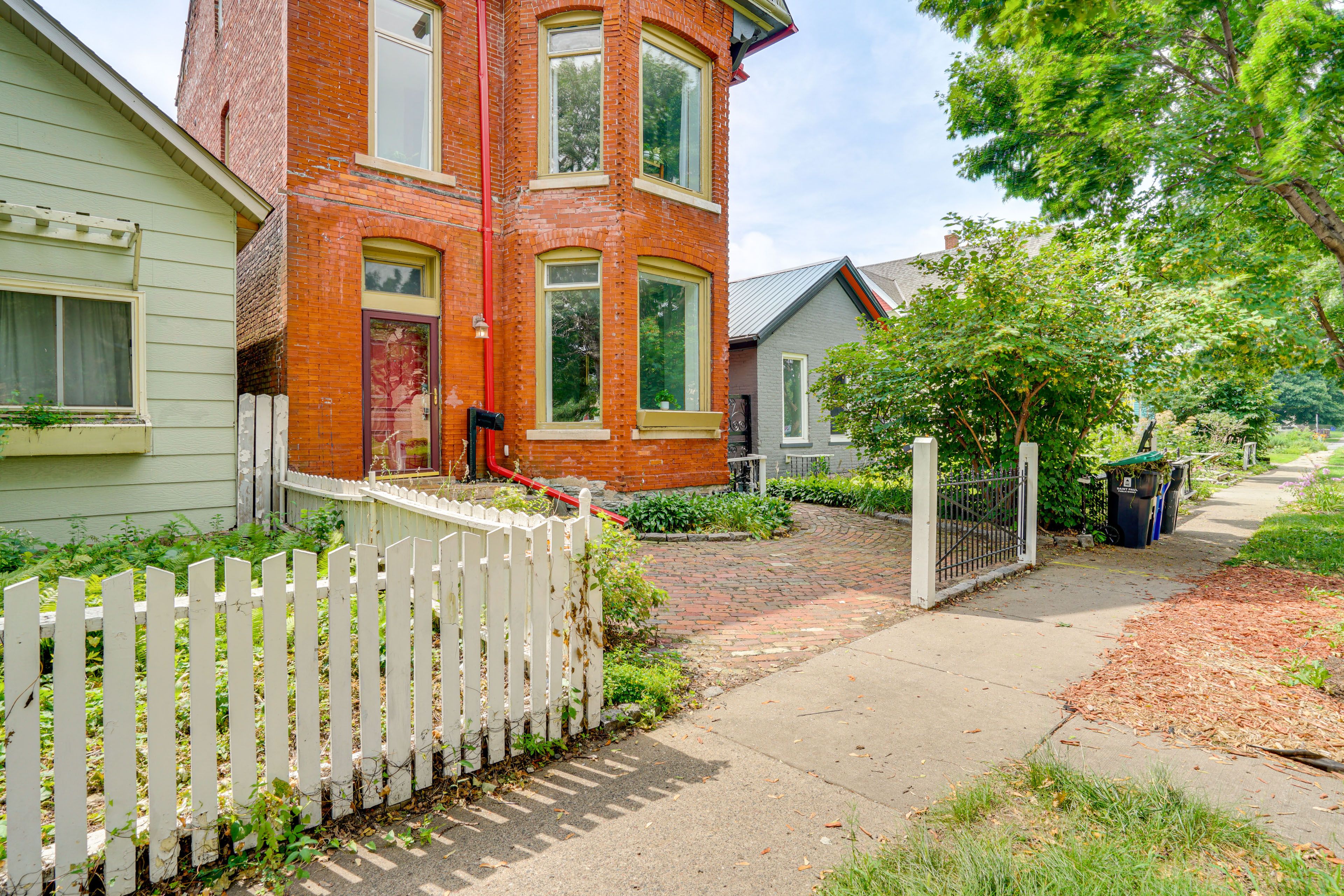 Home Exterior | Summer