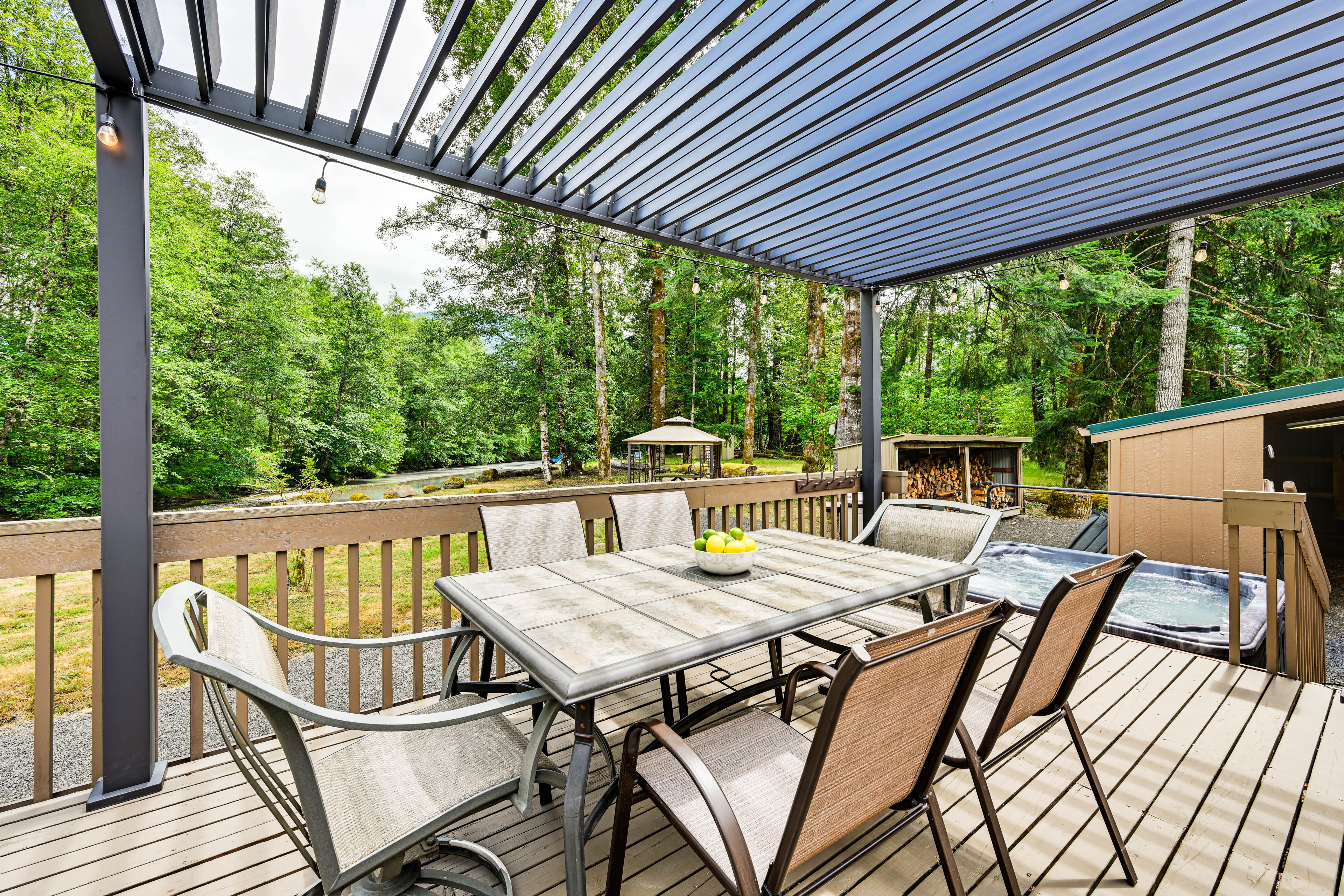 Private Deck | Hot Tub | BBQ Grill