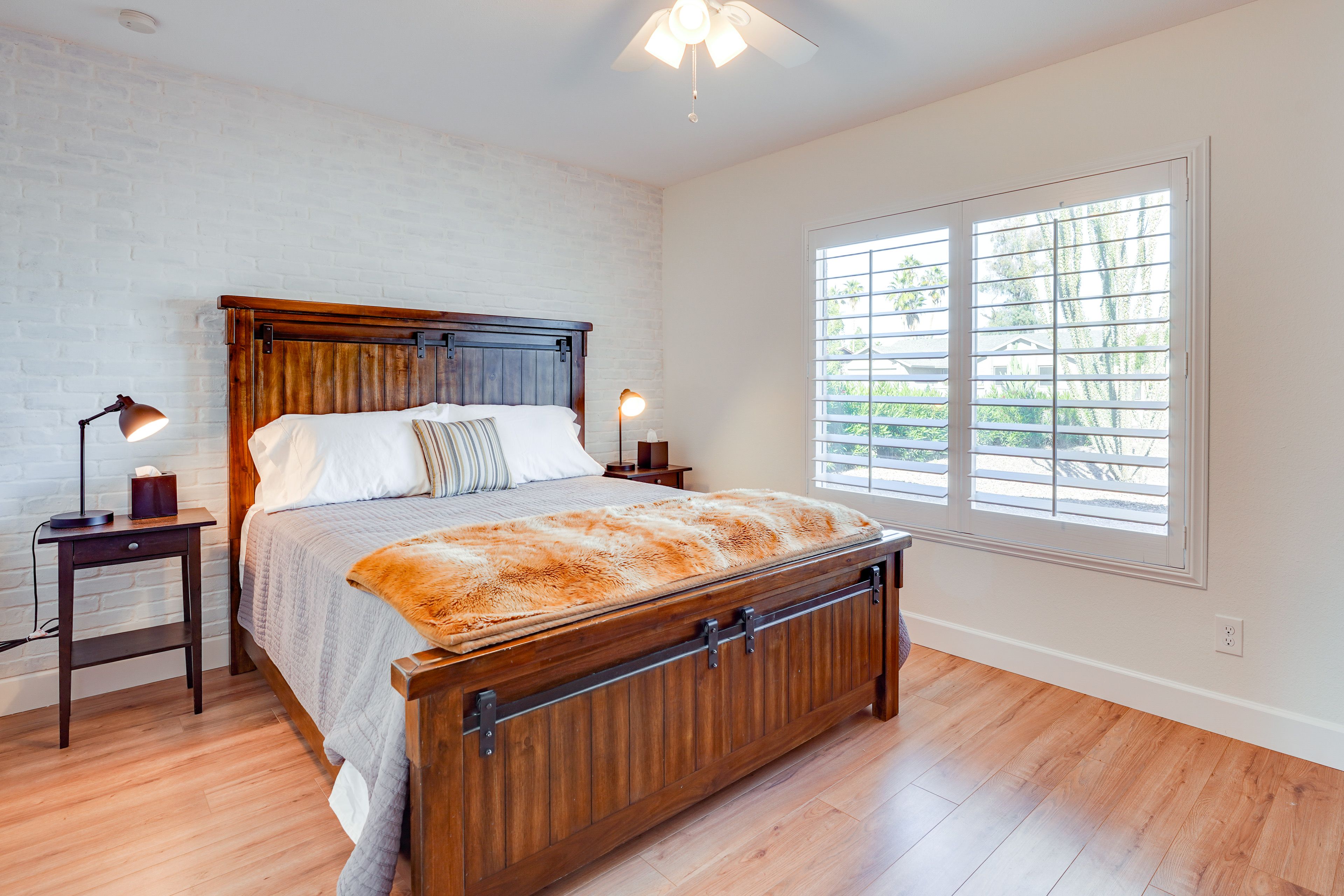 Bedroom 2 | Queen Bed | Smart TV