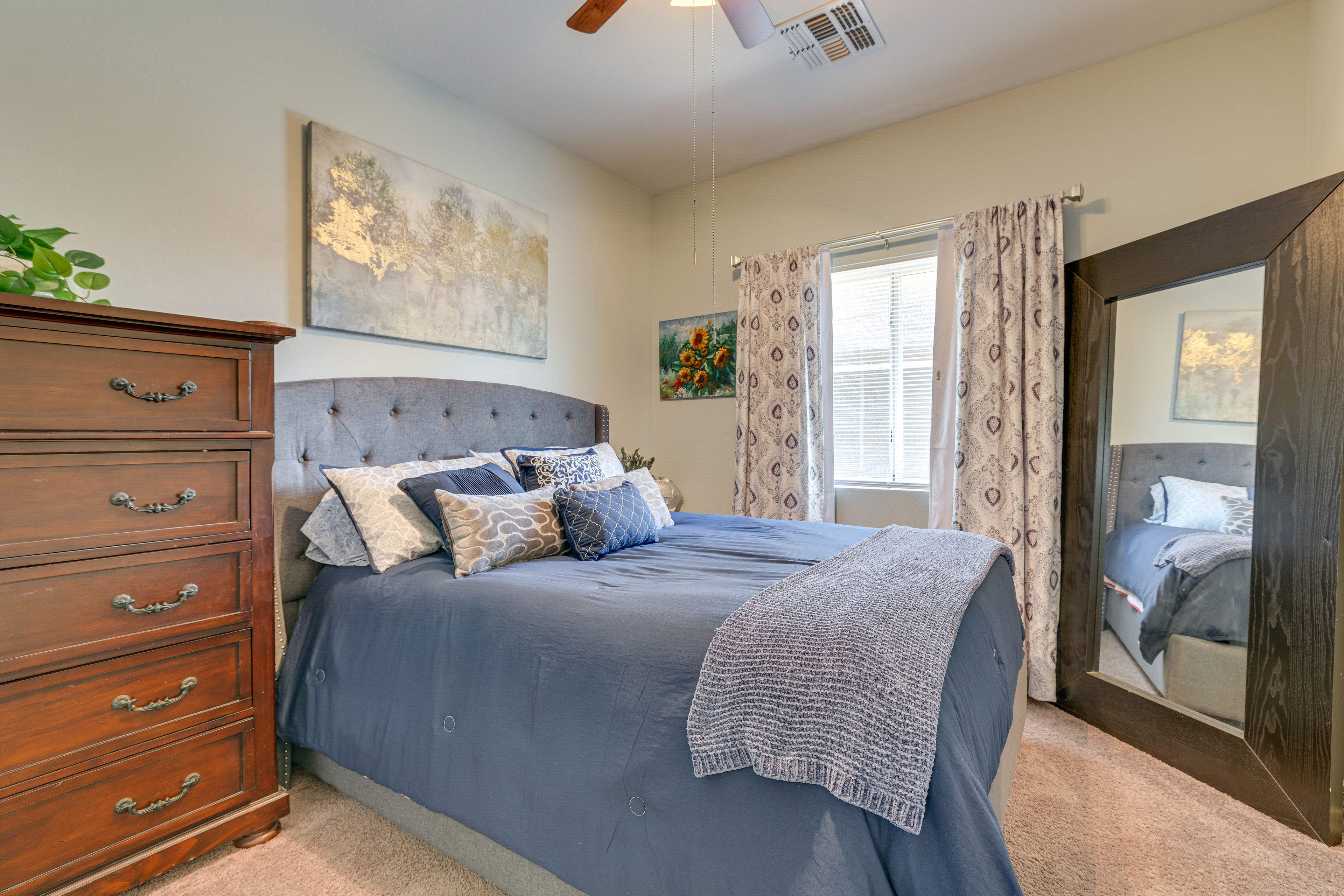 Bedroom 2 | Queen Bed