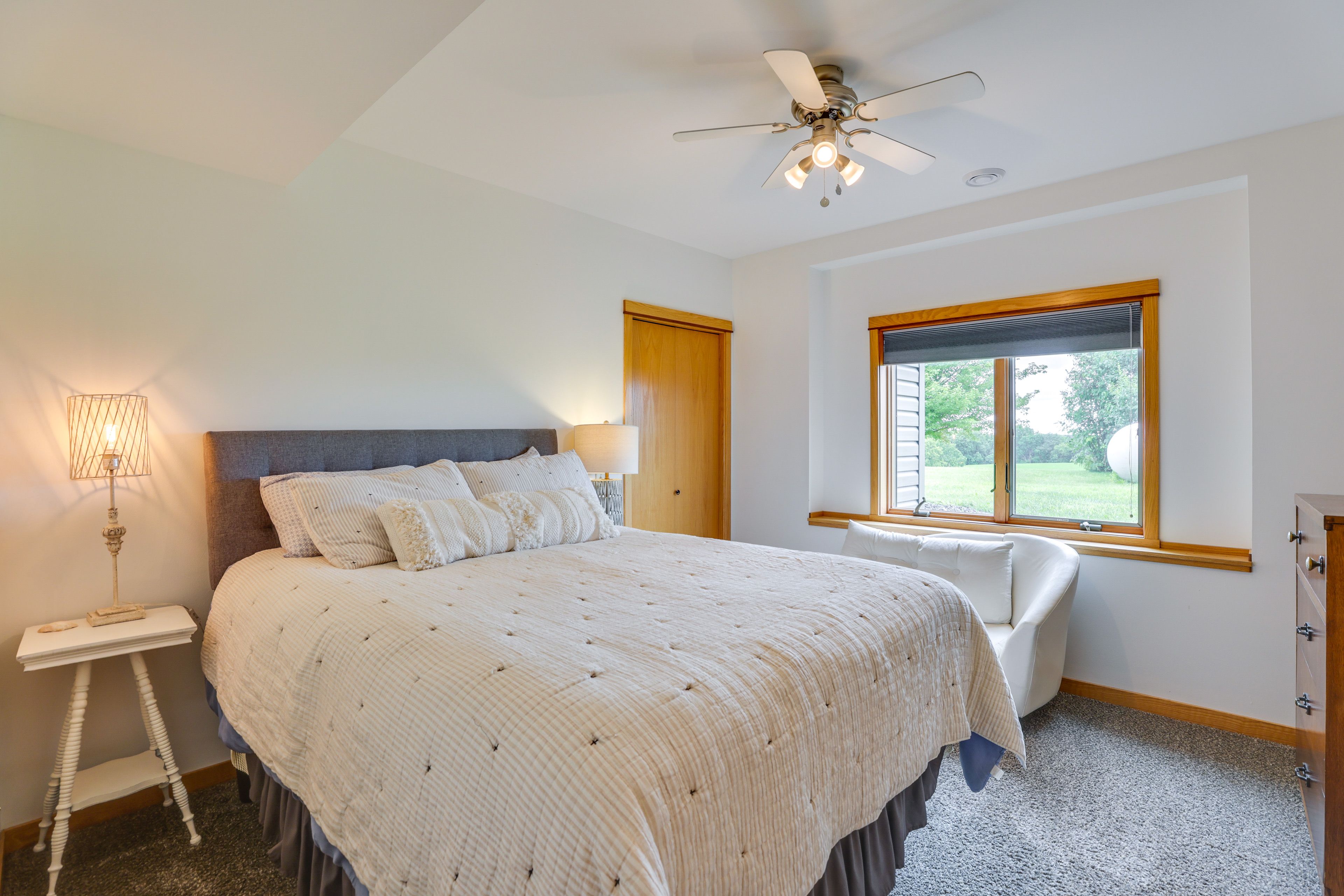 Bedroom 2 | Queen Bed