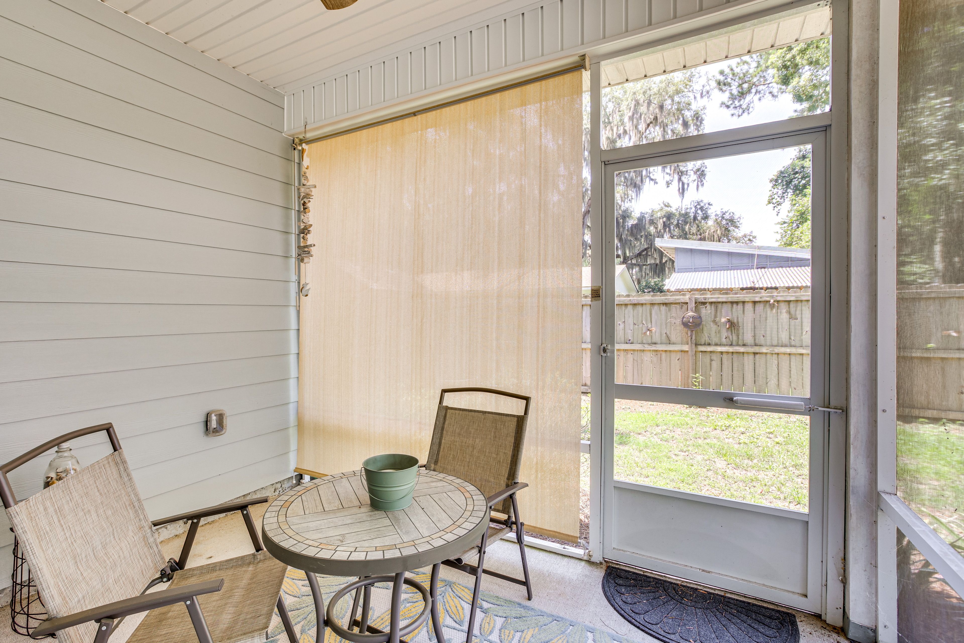 Screened-In Porch