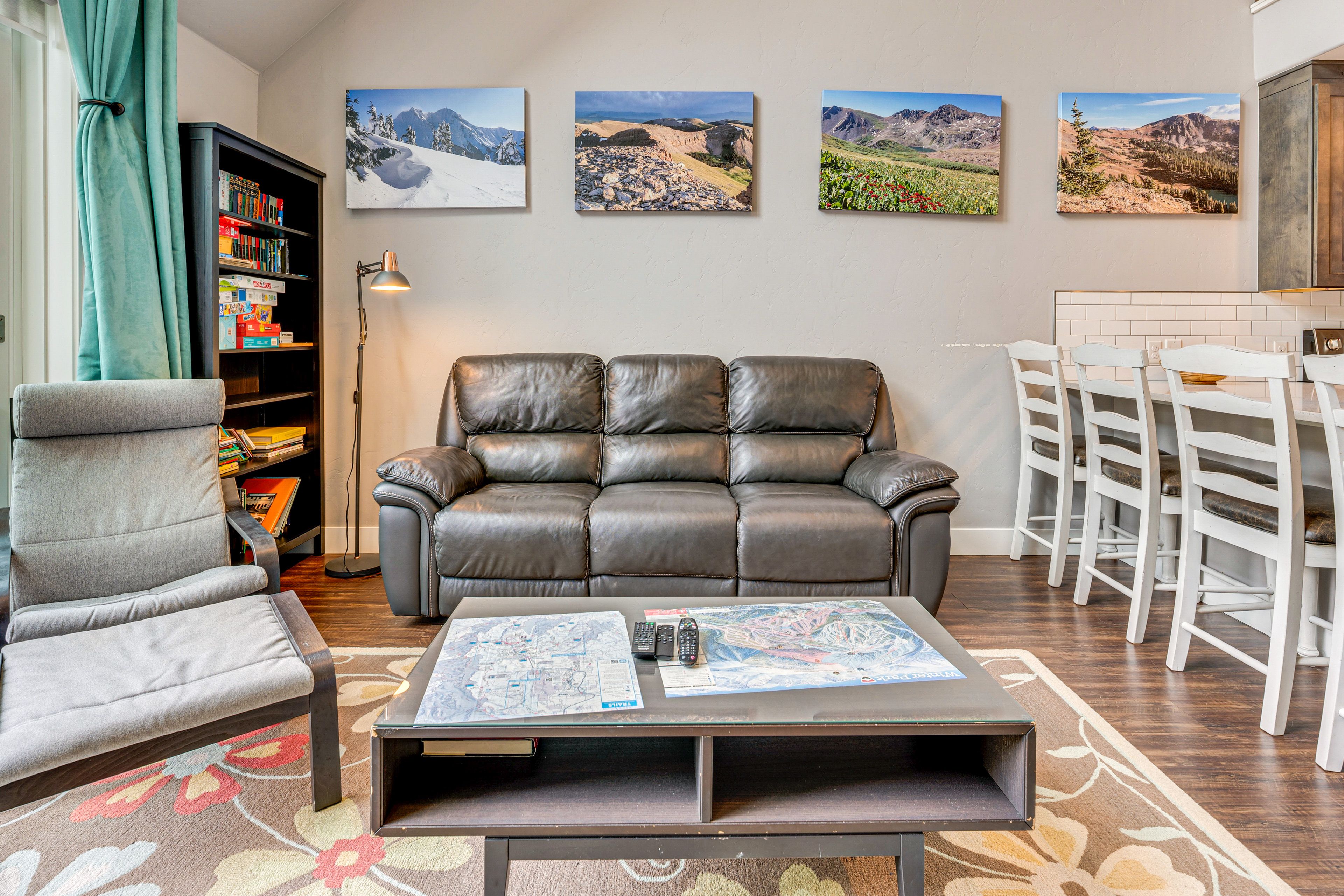 Living Room | 2nd Floor | Smart TV
