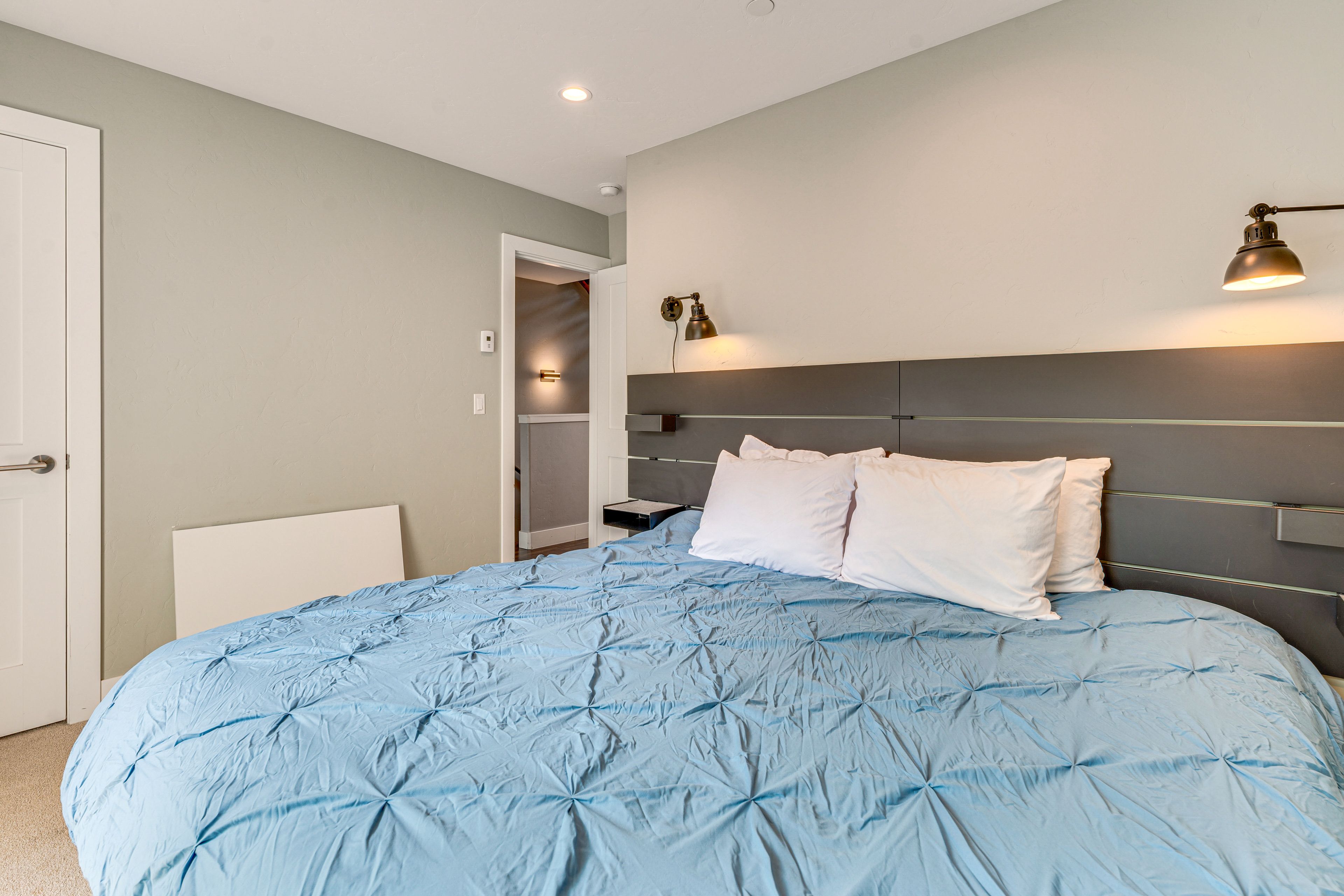 Bedroom 2 | 2nd Floor | King Bed