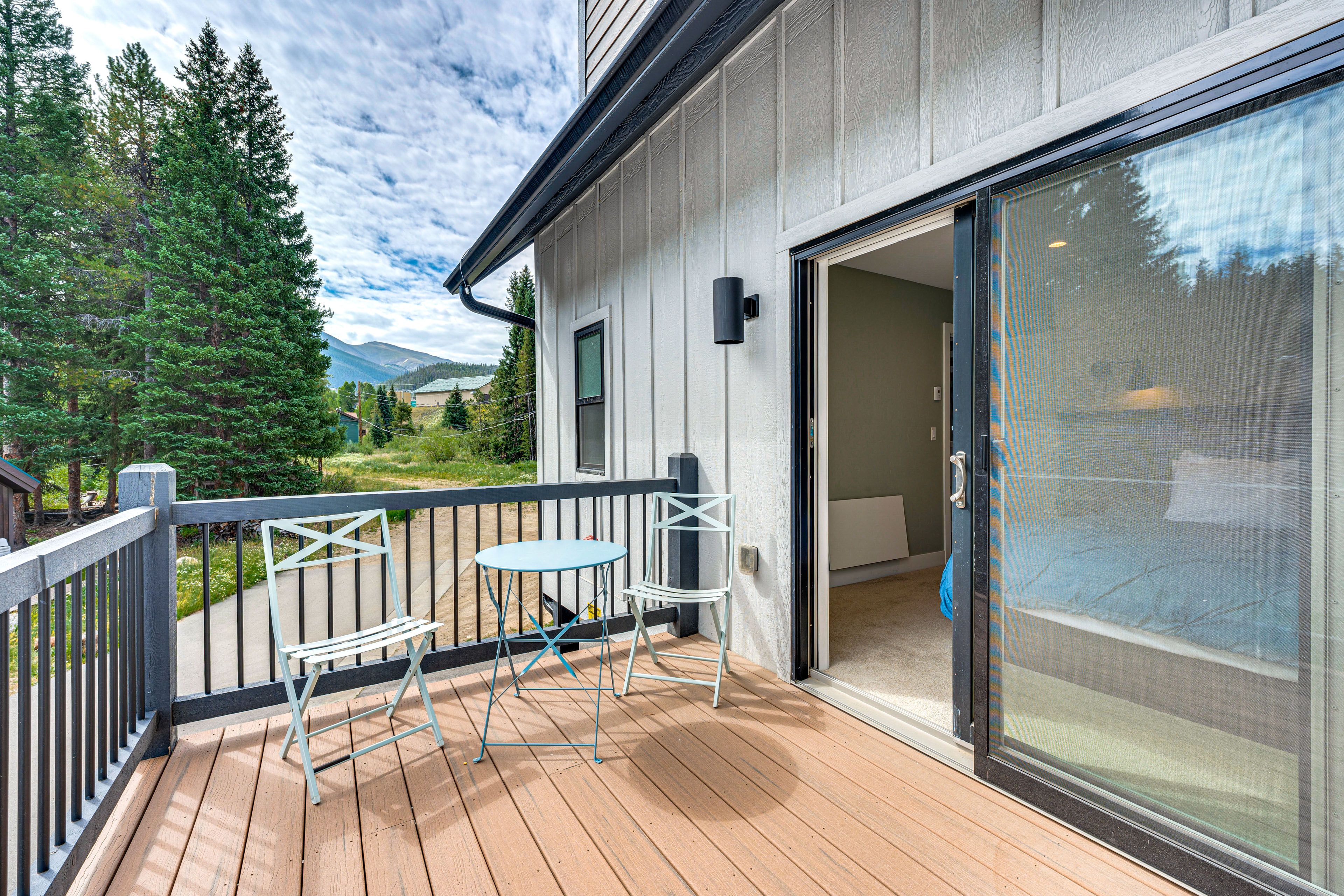 En-Suite Balcony | Bistro Table