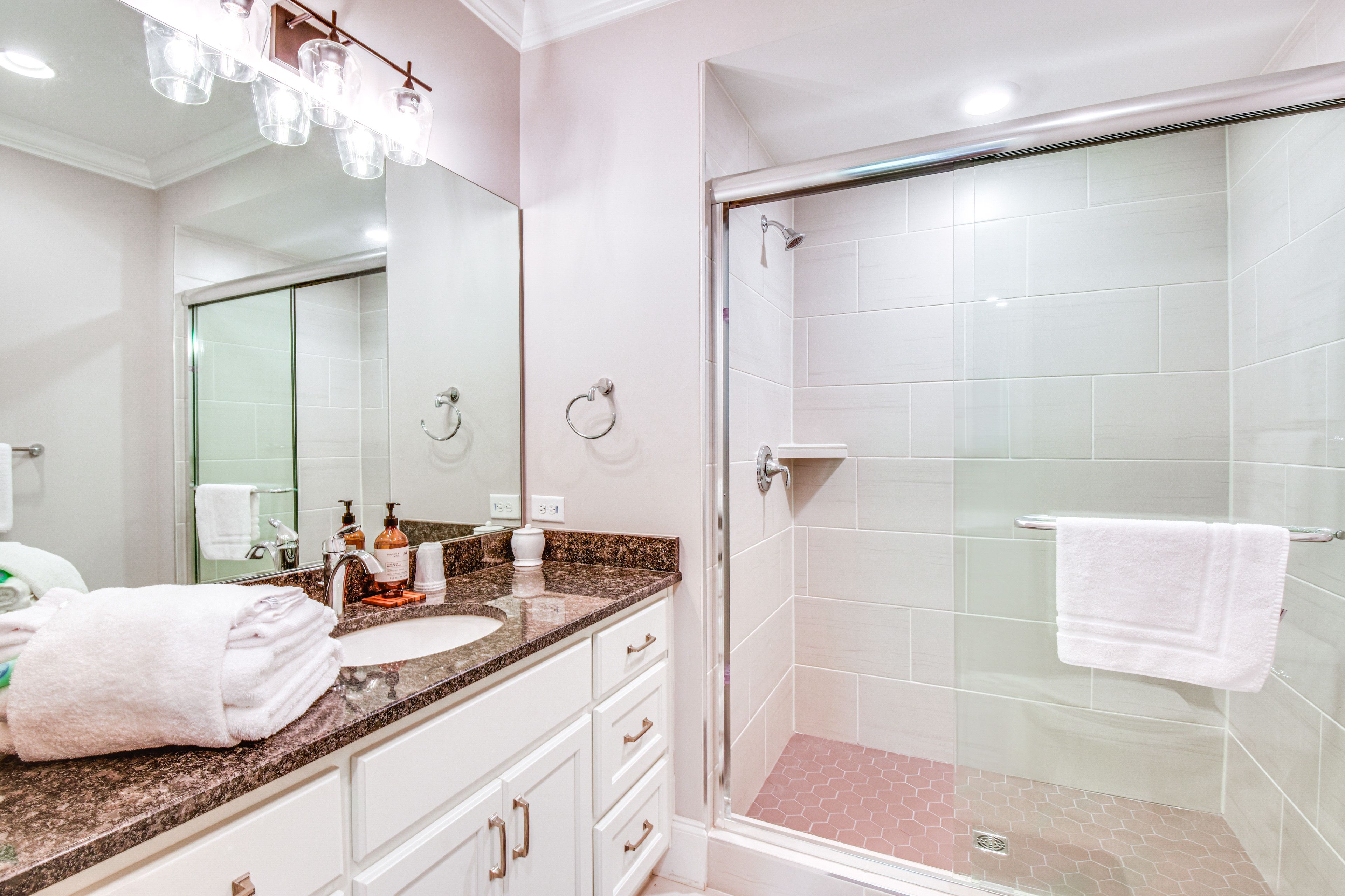 En-Suite Bathroom | Towels Provided
