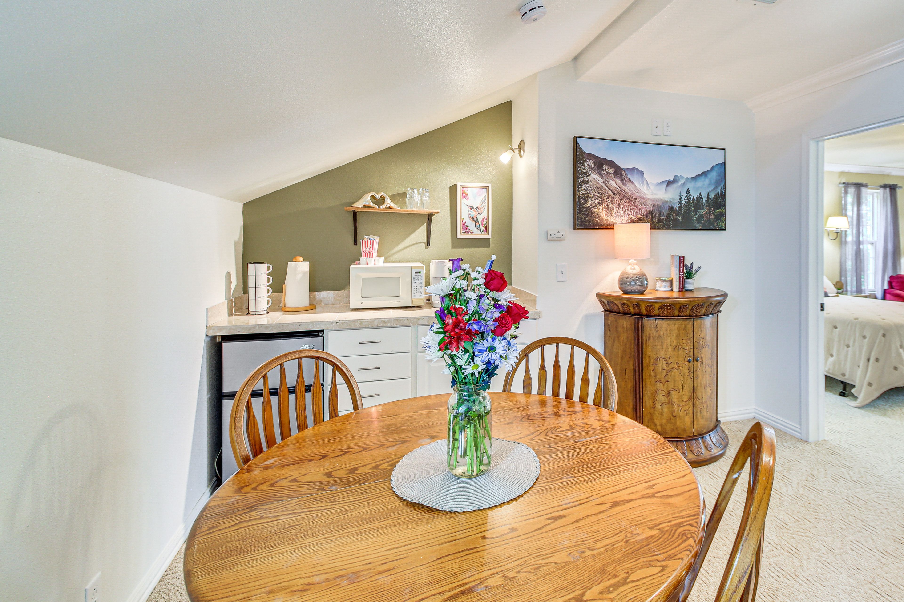 Additional Dining Area | 2nd Floor