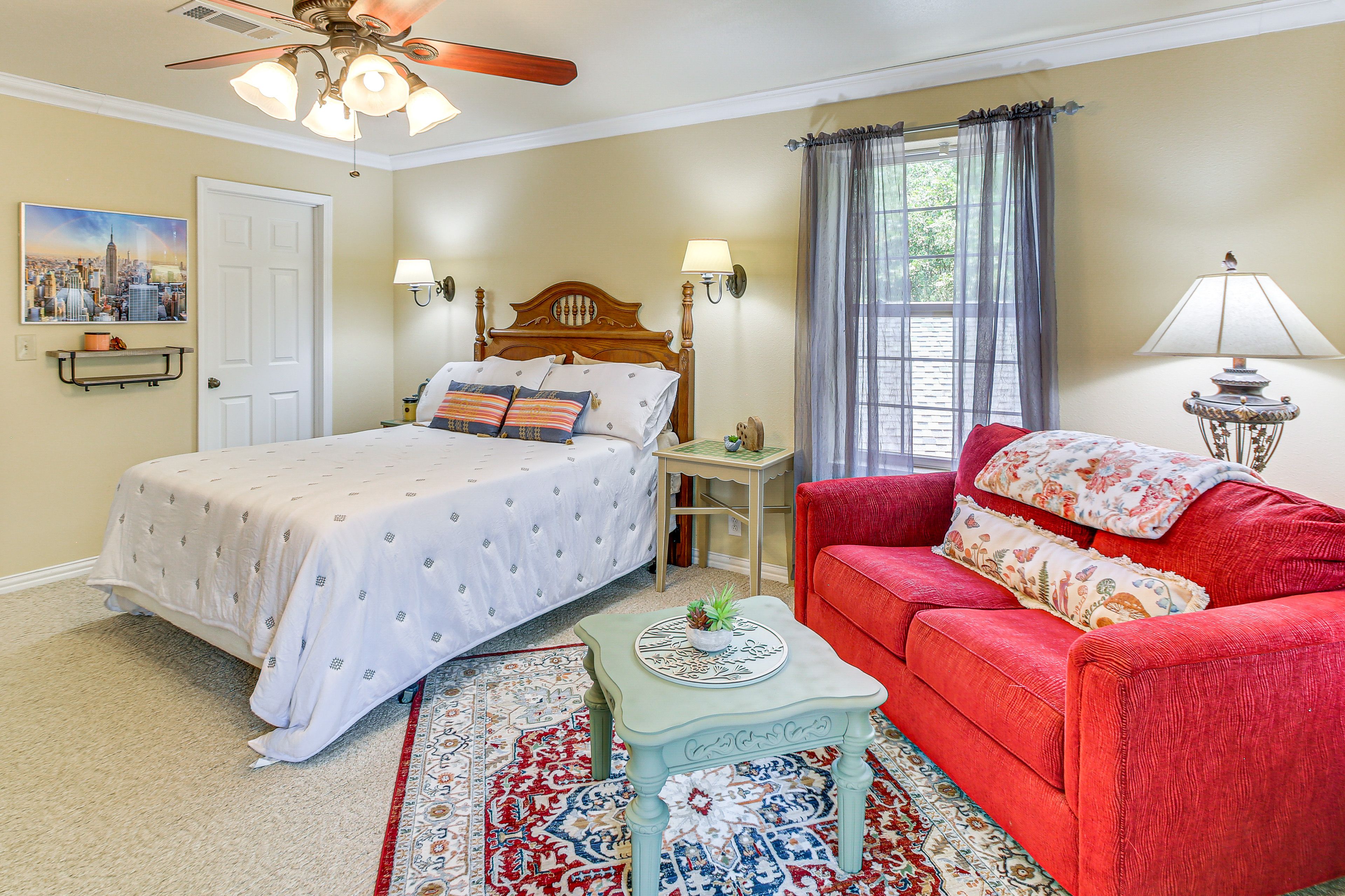 Bedroom 1 | Queen Bed | Upper Deck Access | 2nd Floor