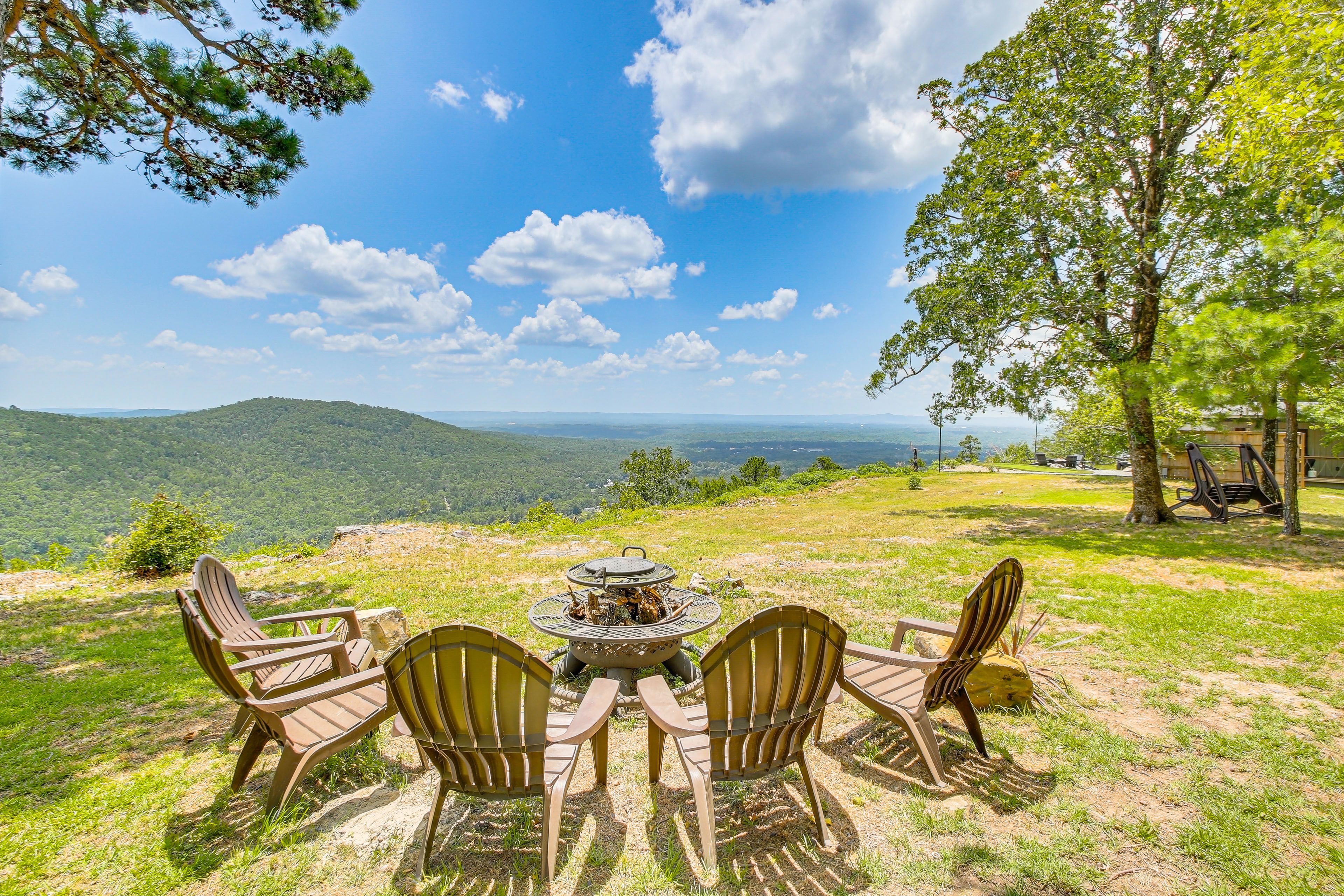 Hot Springs Vacation Rental | 3BR | 2.5BA | 2,320 Sq Ft | Step-Free Entry
