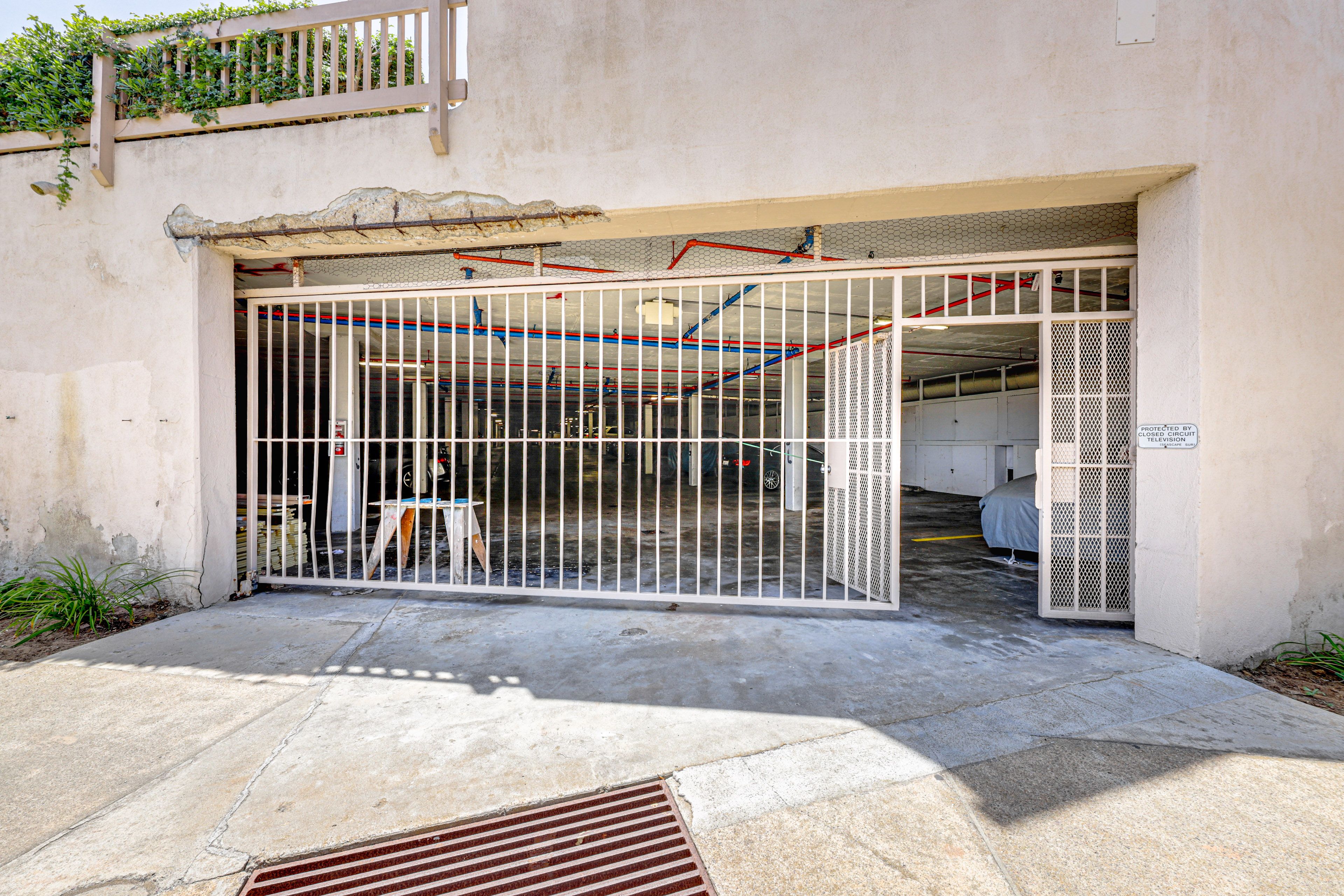 Parking | Community Garage (2 Vehicles)