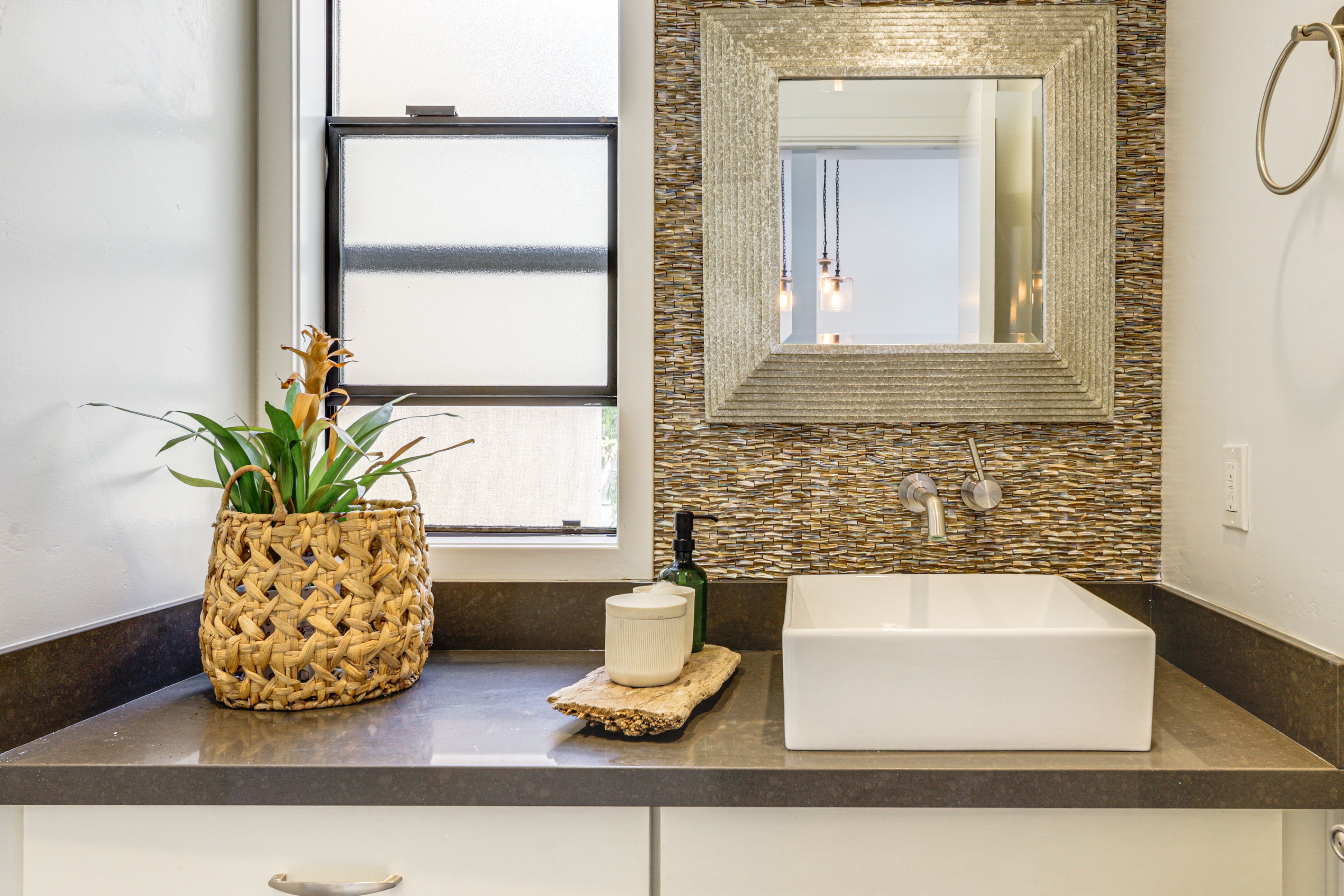 Half Bathroom | 2nd Floor