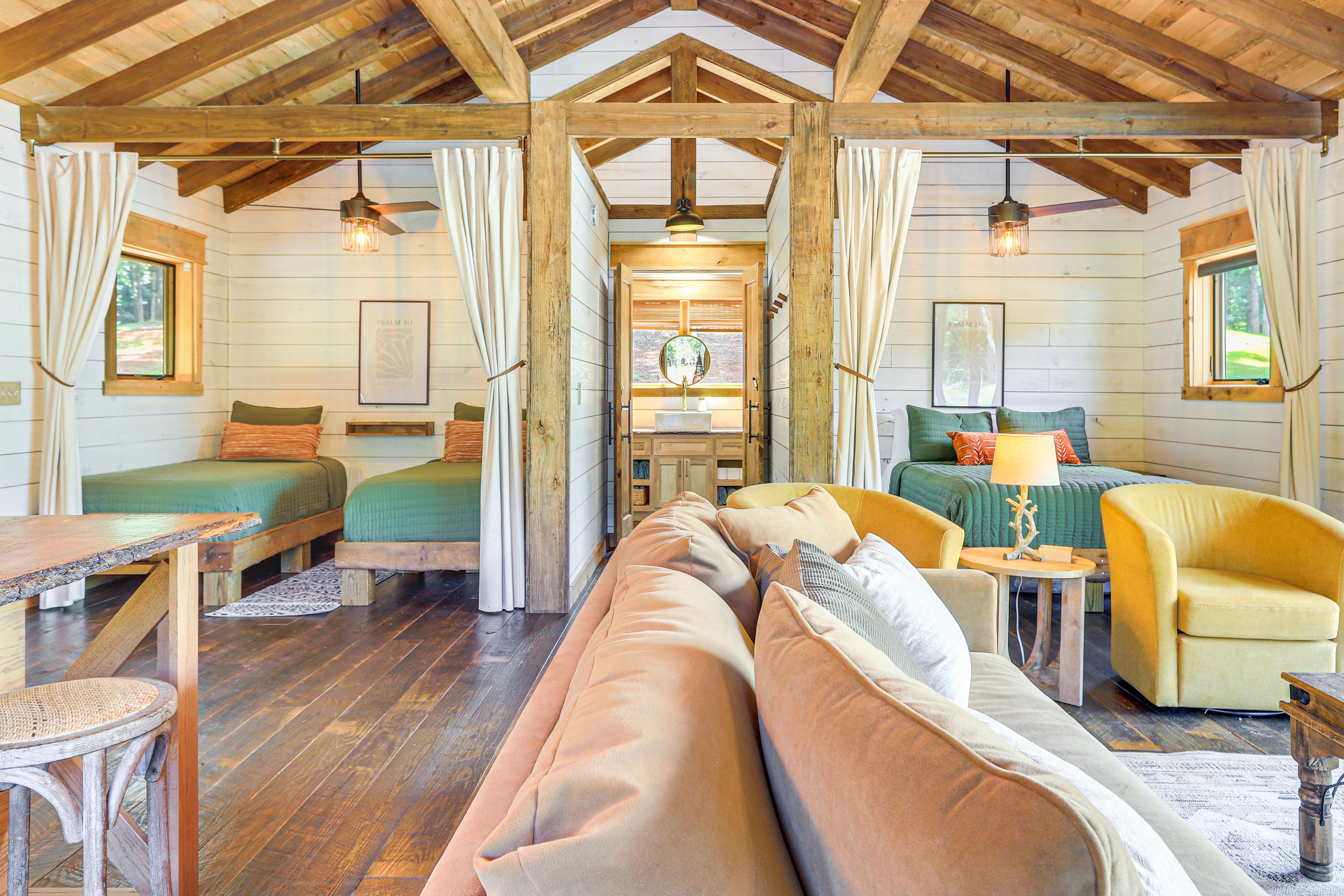 Studio | Full Bed | 2 Twin Beds