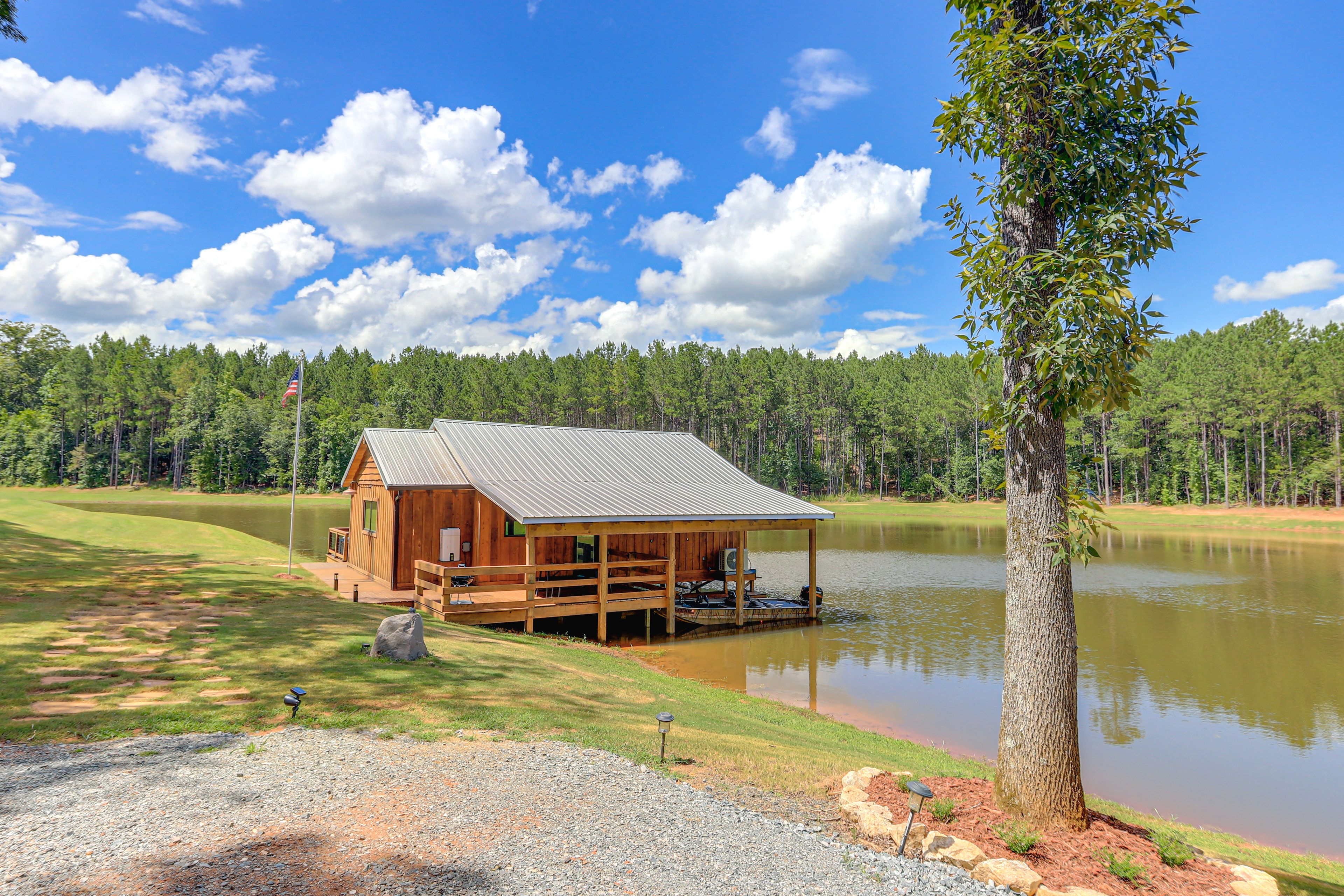 Exterior | Gravel Driveway (3 Vehicles)