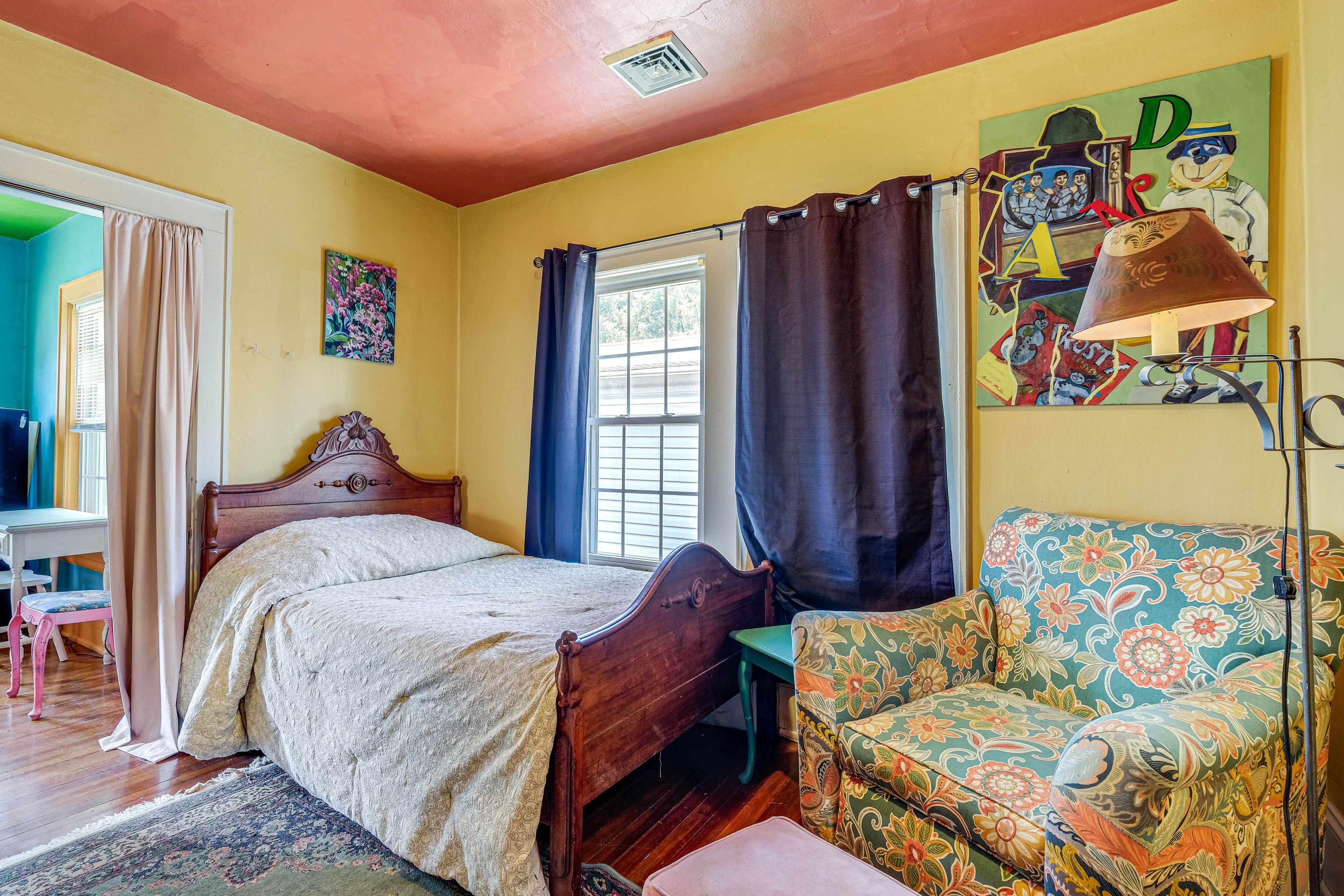 Bedroom | Full Bed