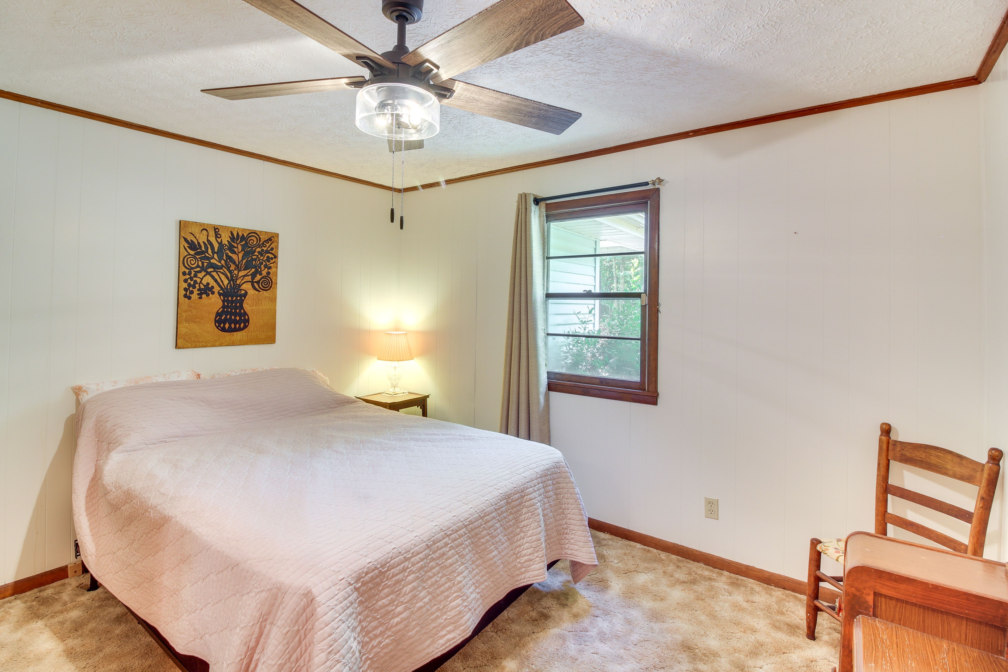 Bedroom 2 | Main Level | Queen Bed