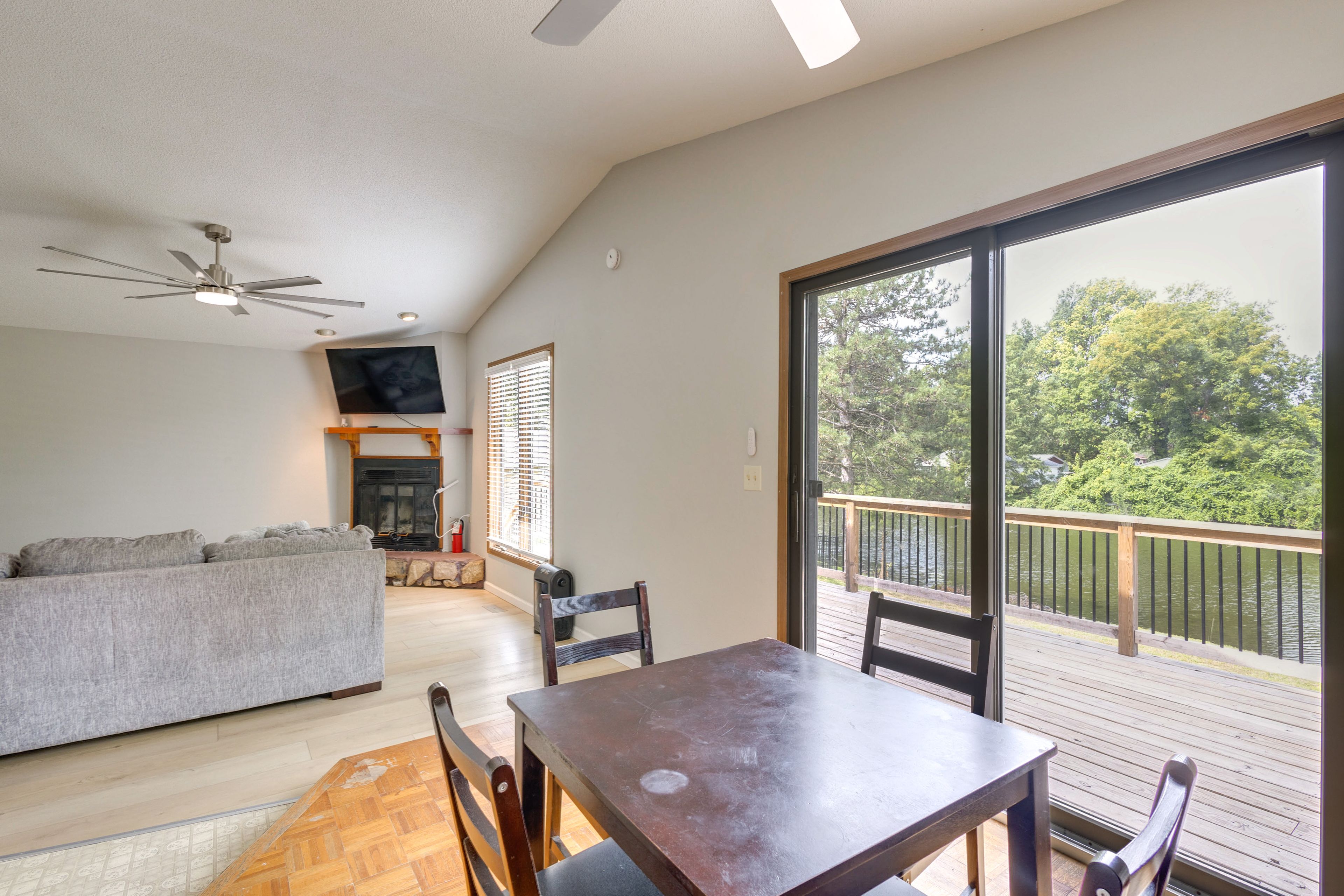 Dining Area | Main Level