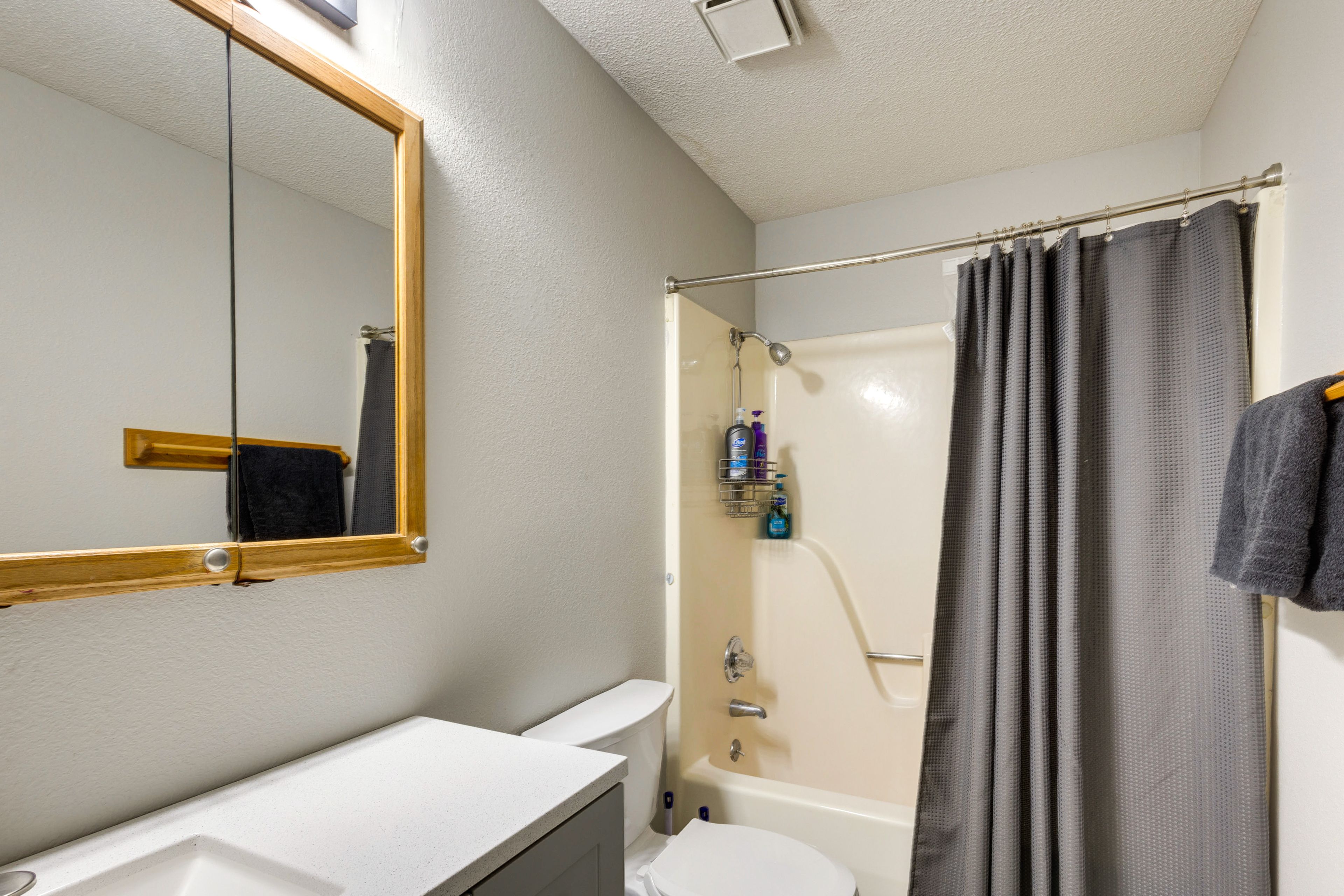 Full Bathroom | Main Level