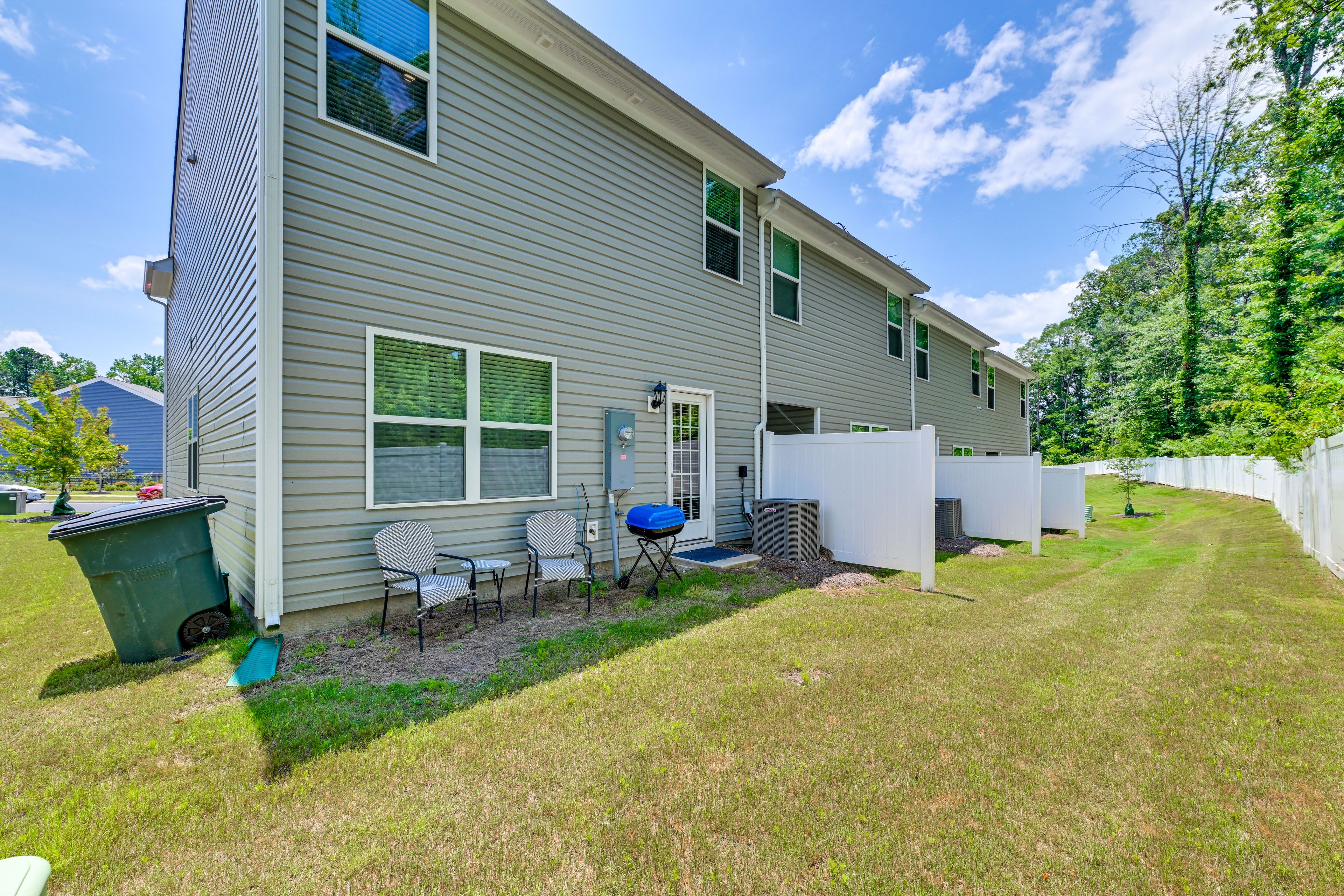 Backyard | Dining Area | Charcoal Grill