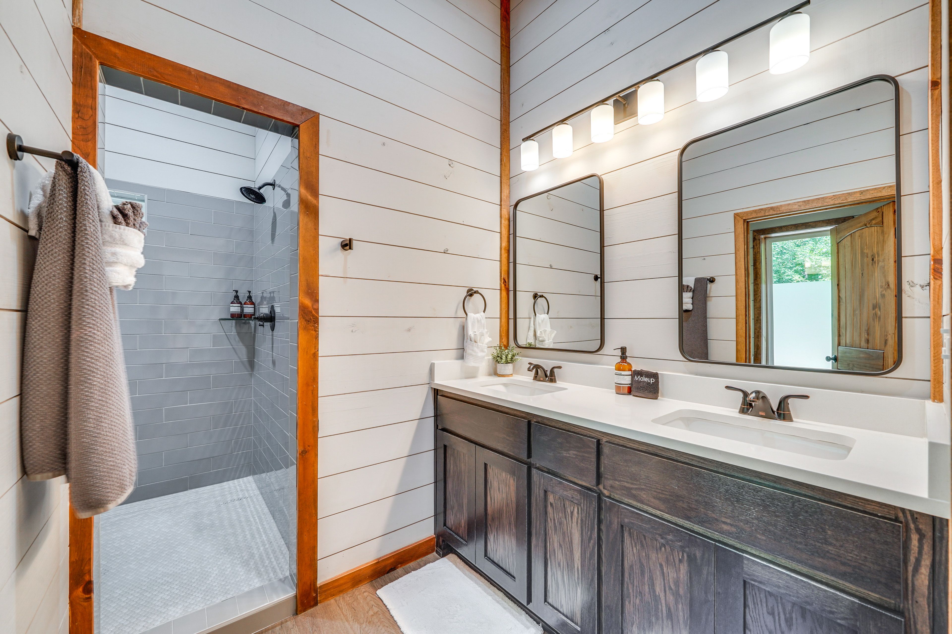 En-Suite Bathroom | Towels Provided